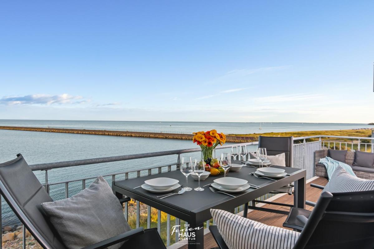 Apartment with Sea View photo 1