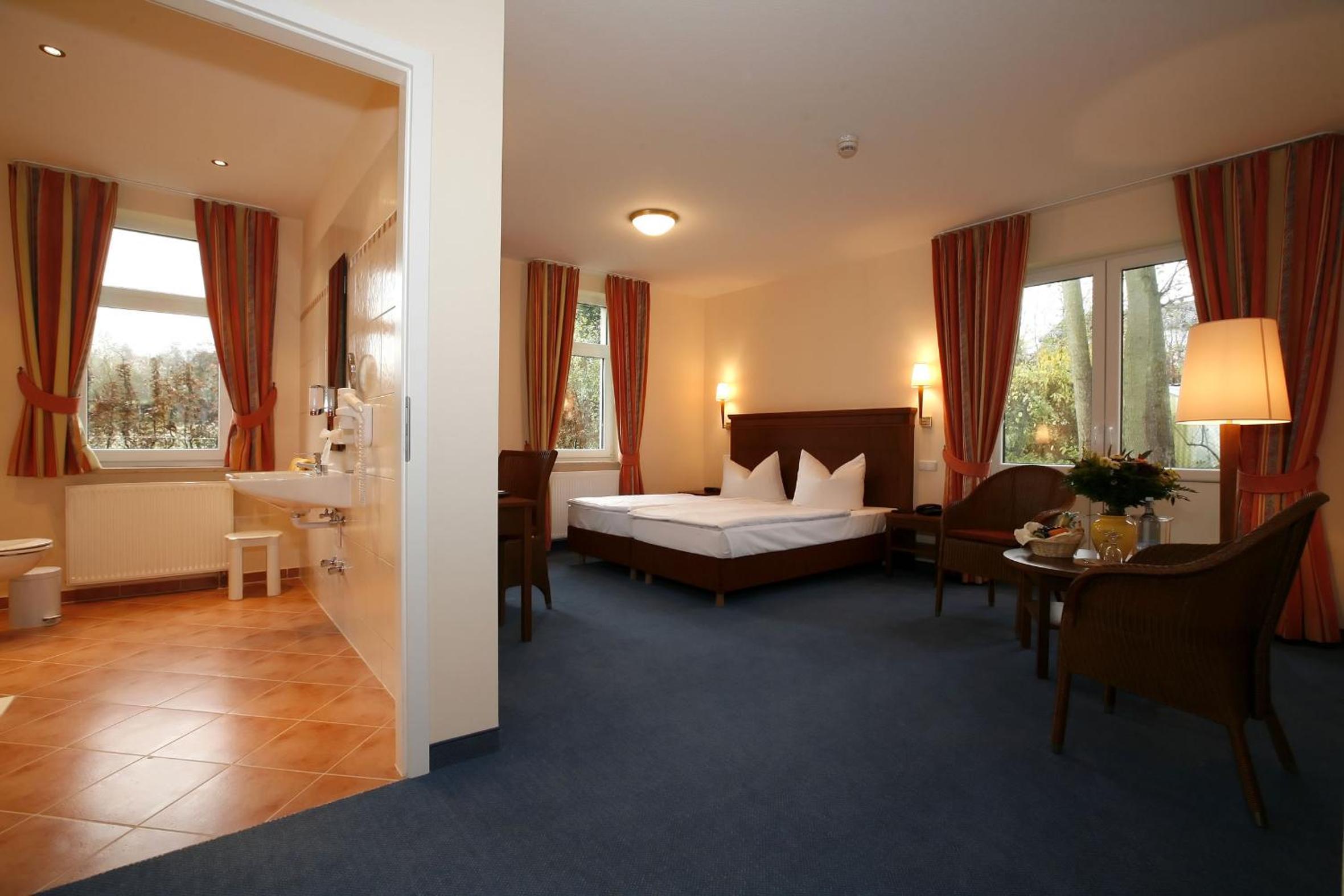 Large Double Room photo 2