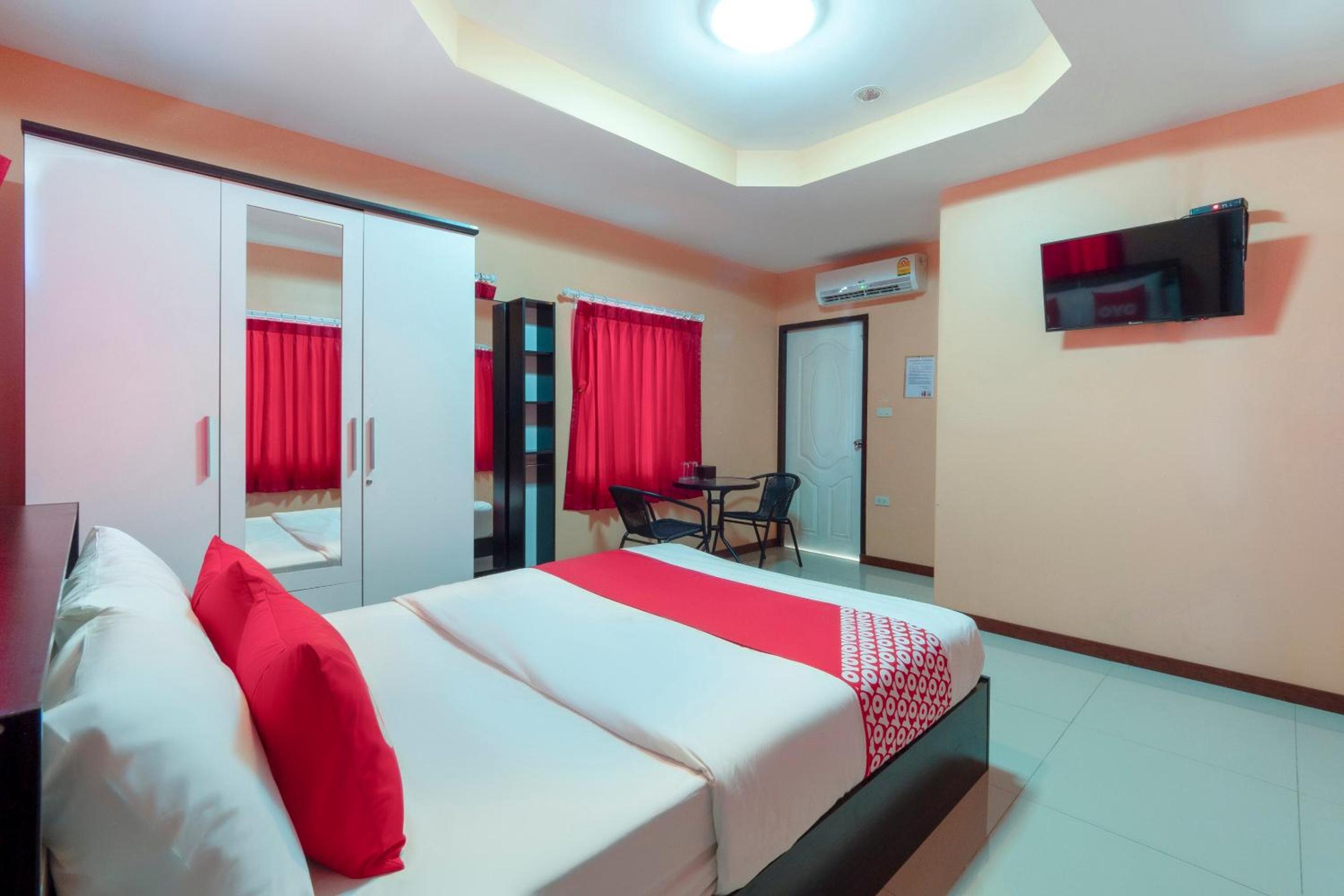 Standard Double Room - Photo 17