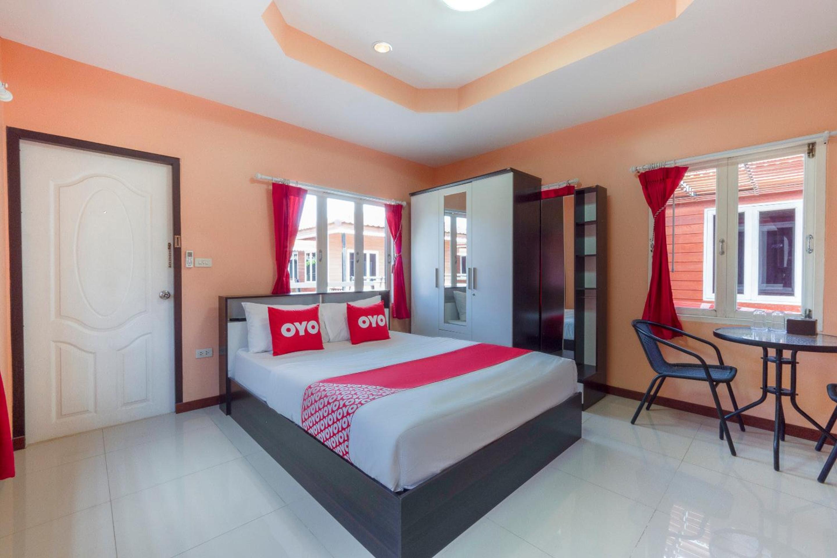 Standard Double Room - Photo 13