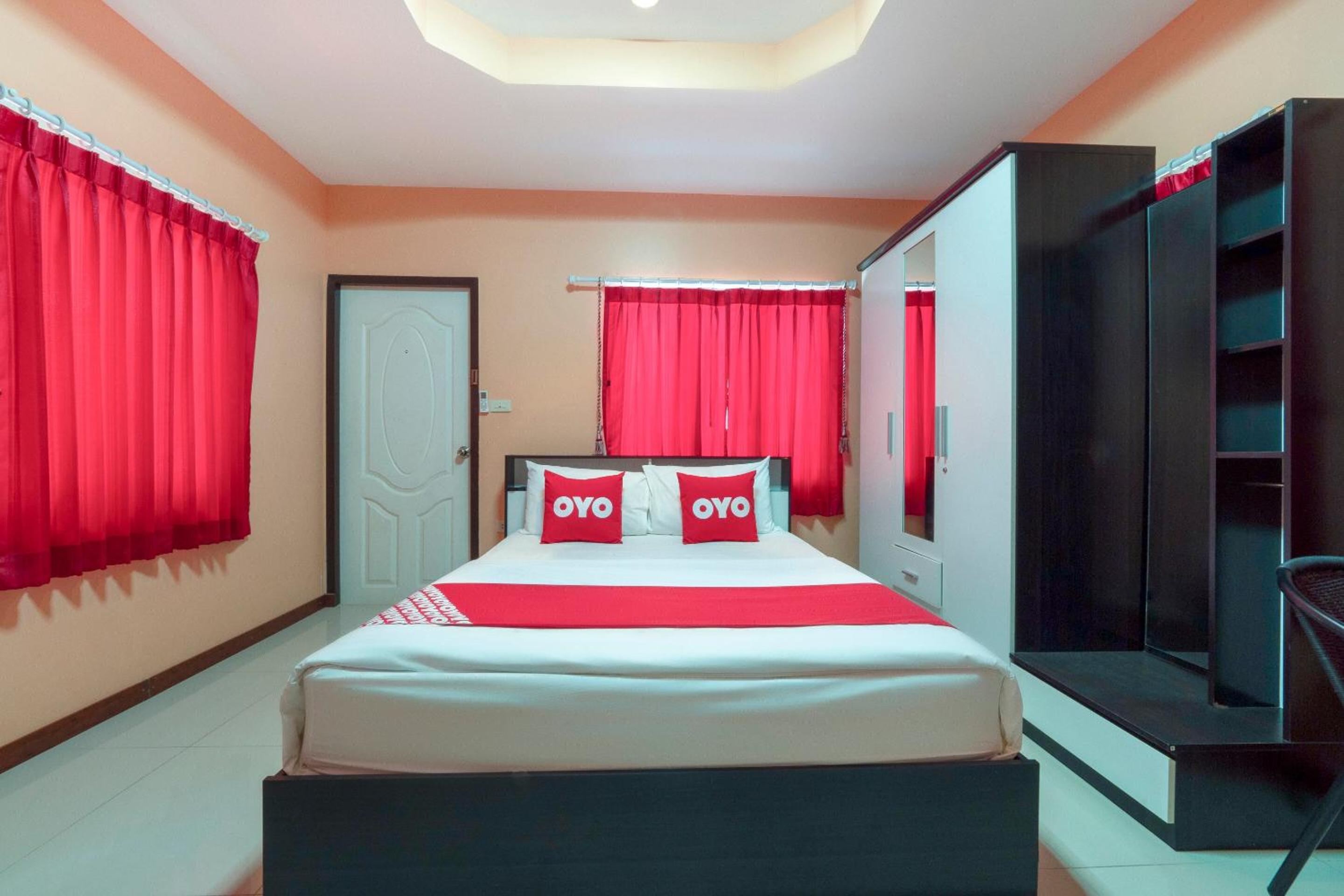 Standard Double Room - Photo 11