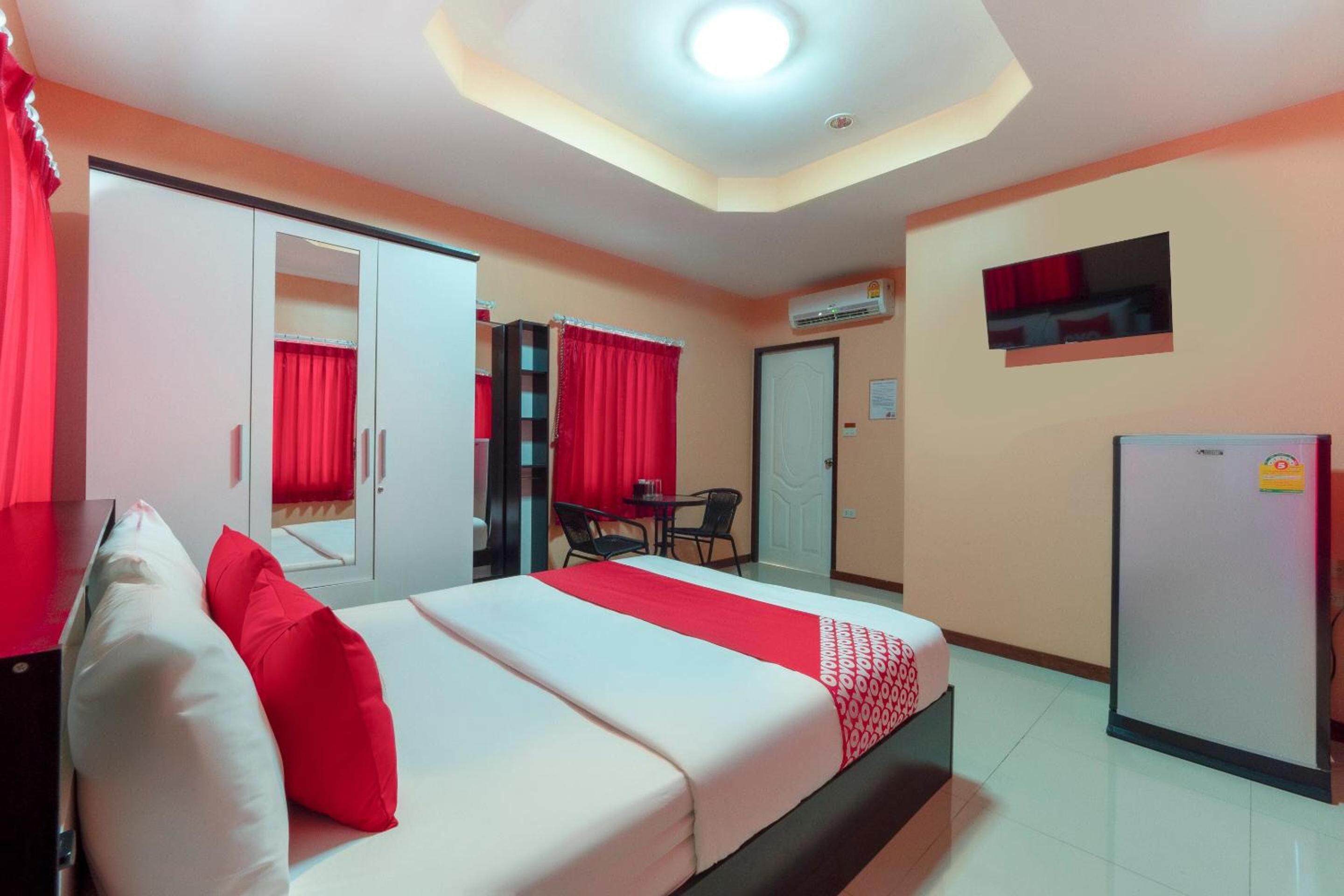 Standard Double Room - Photo 9