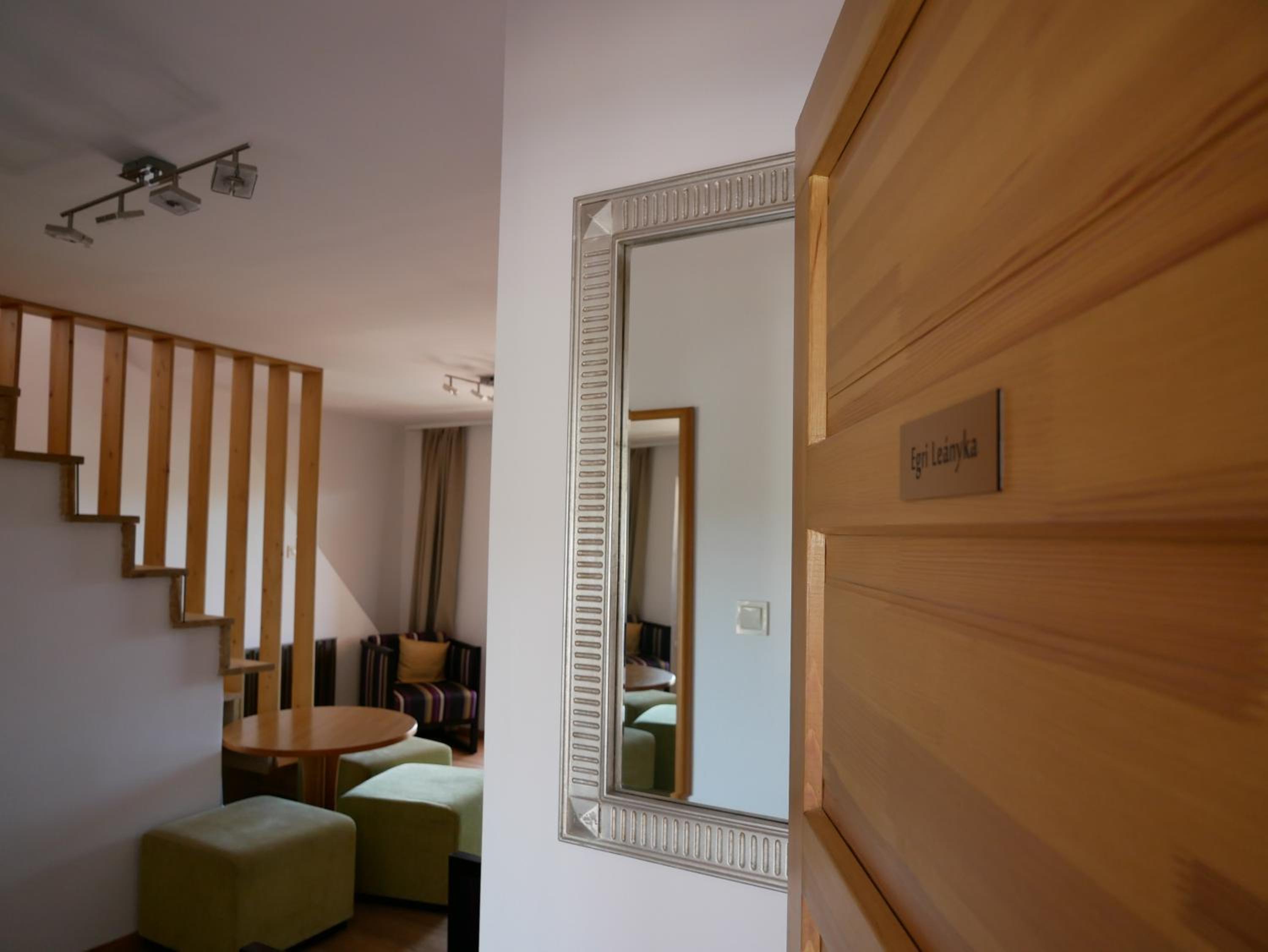 Apartment with Terrace photo 3