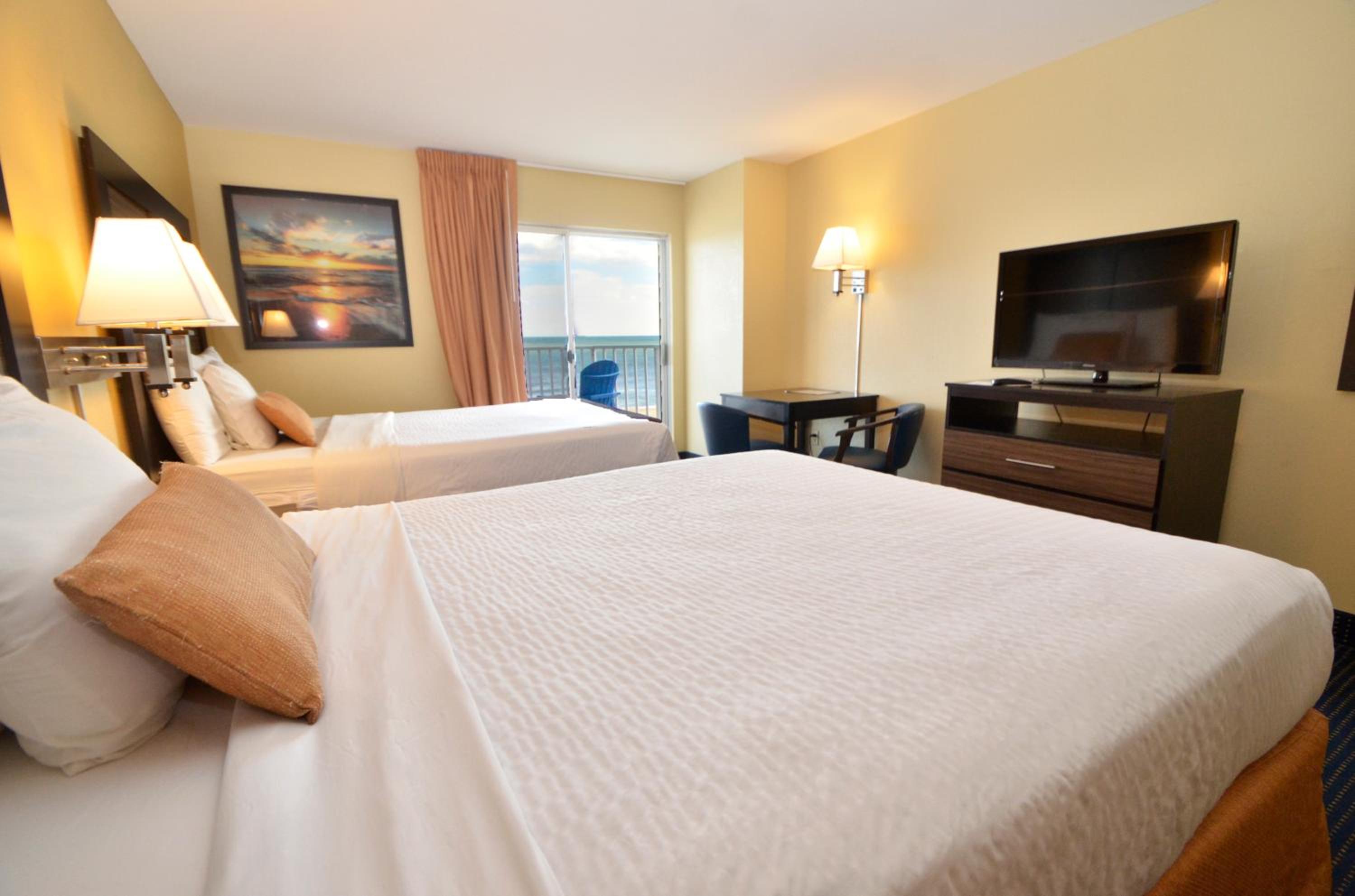 Queen Room with Two Queen Beds - Ocean Front-No Pets Allowed - Photo 3