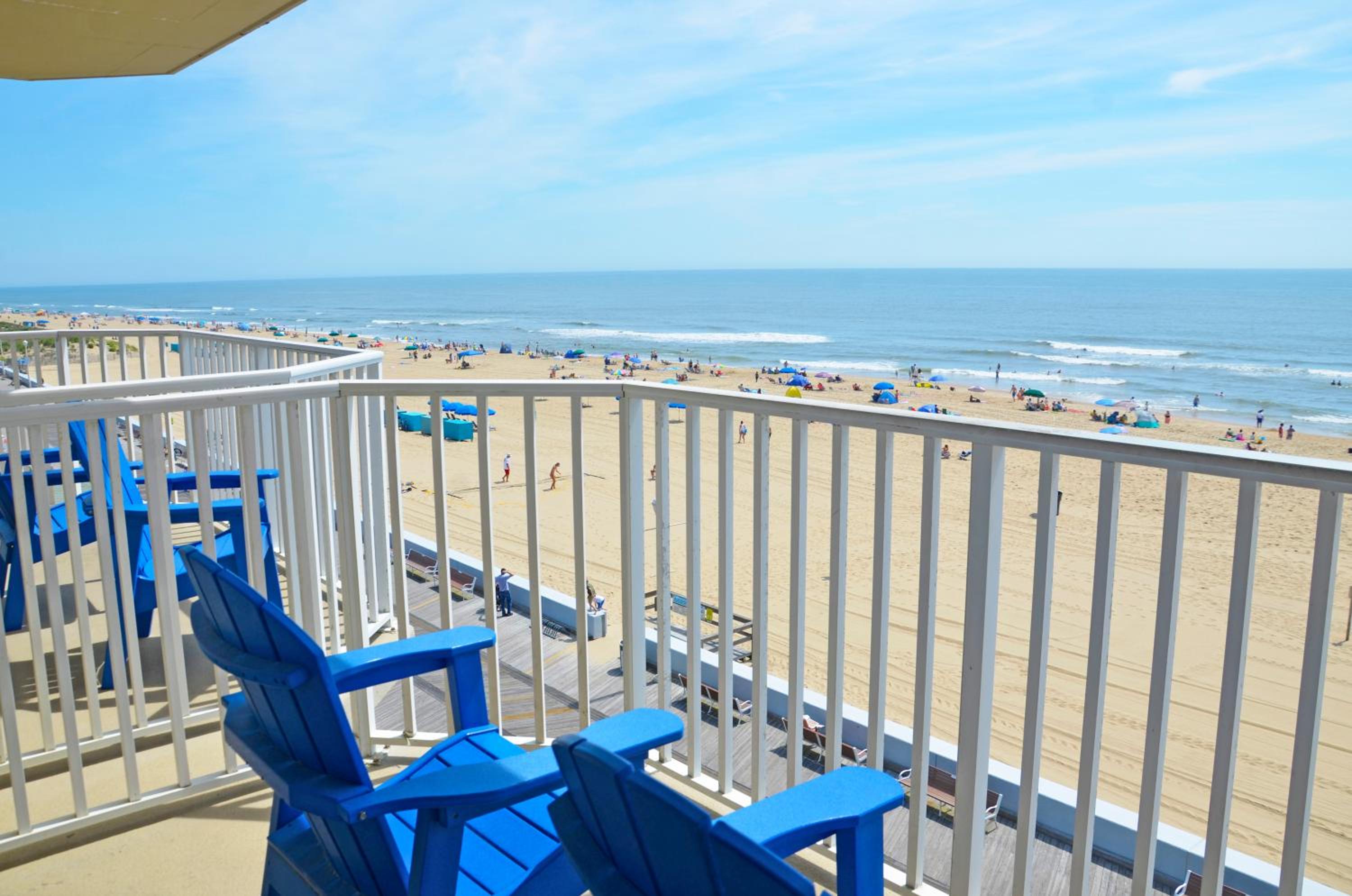 Queen Room with Two Queen Beds - Ocean Front-No Pets Allowed - Photo 2