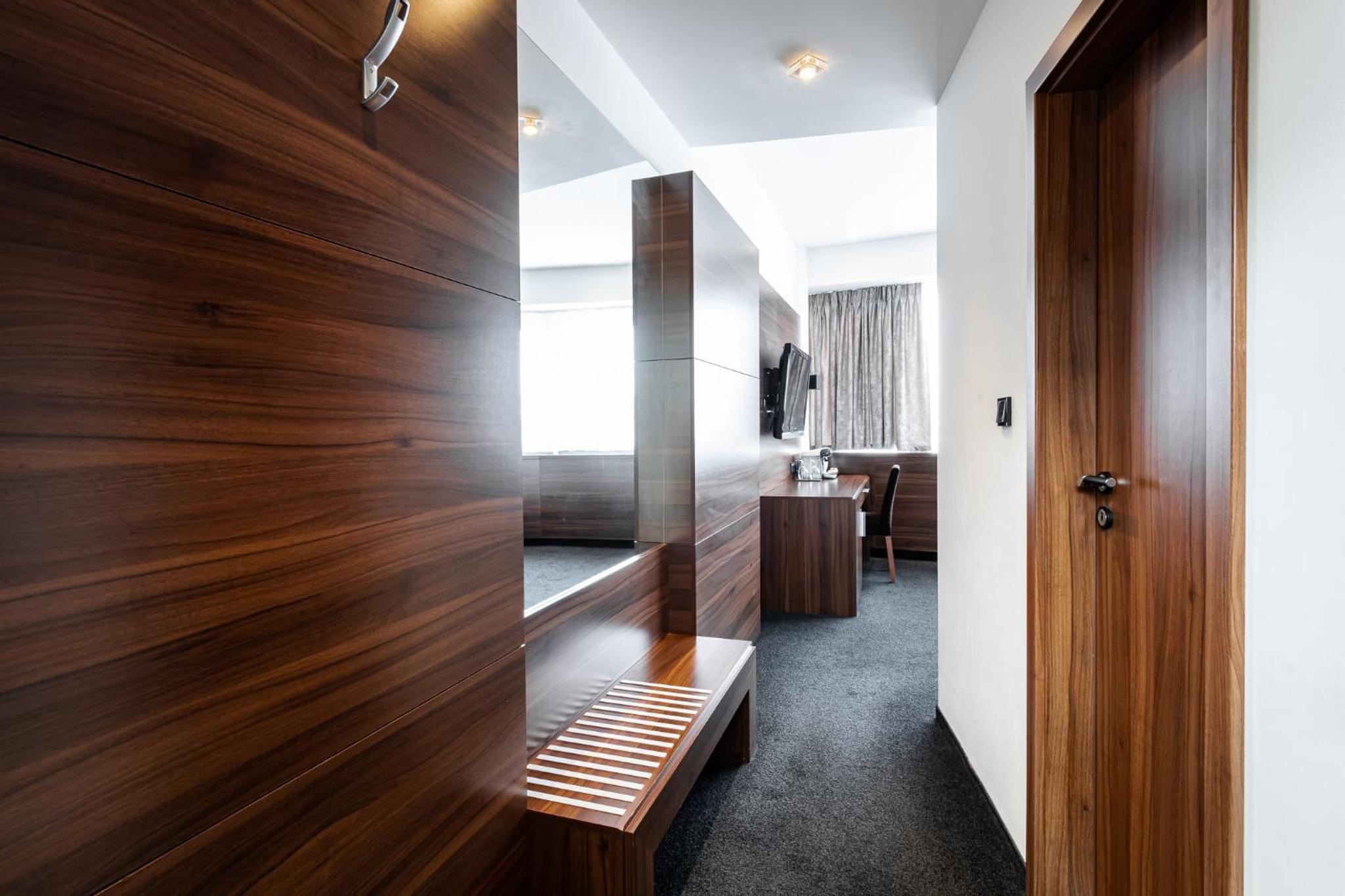 Standard Double Room - Photo 3