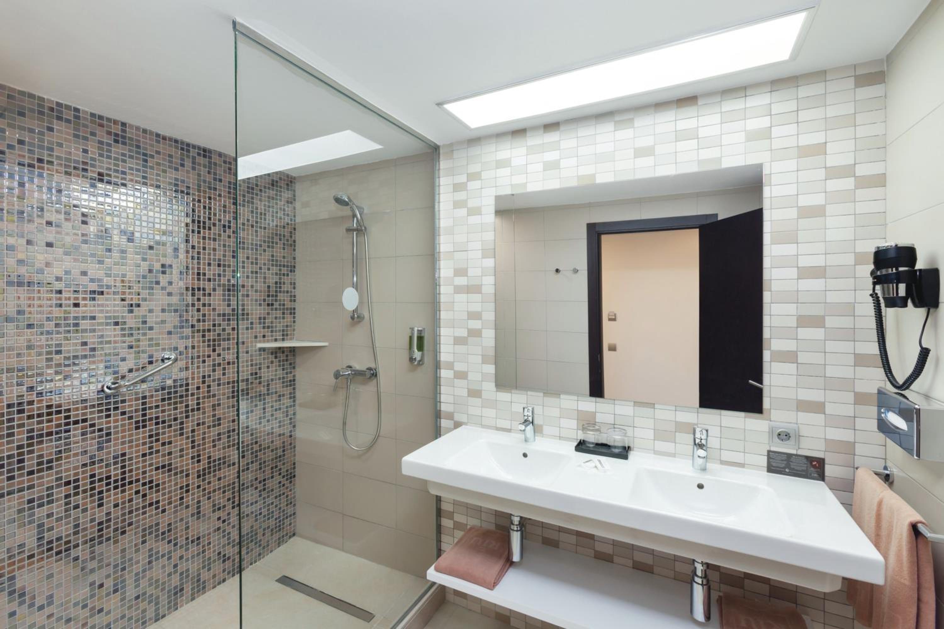 Junior Suite with Sea View - Photo 4