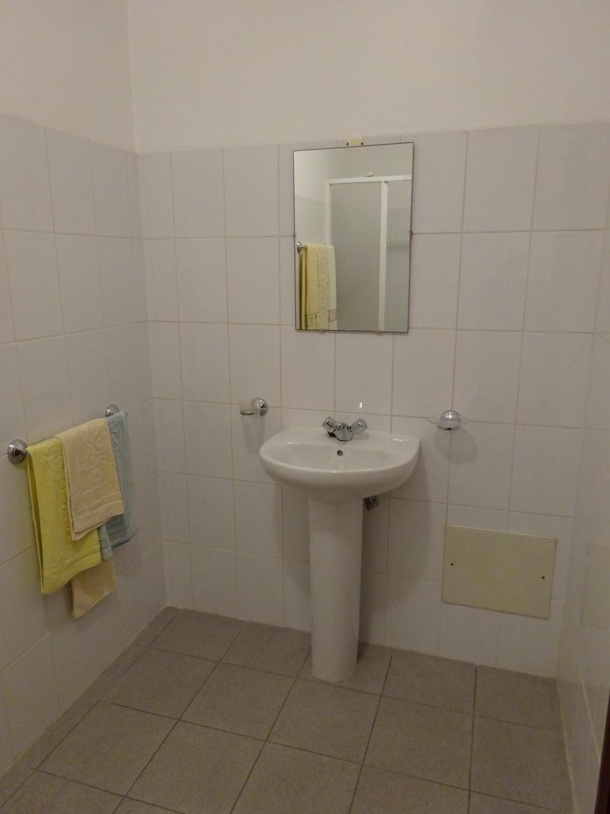 Double or Twin Room - Photo 13