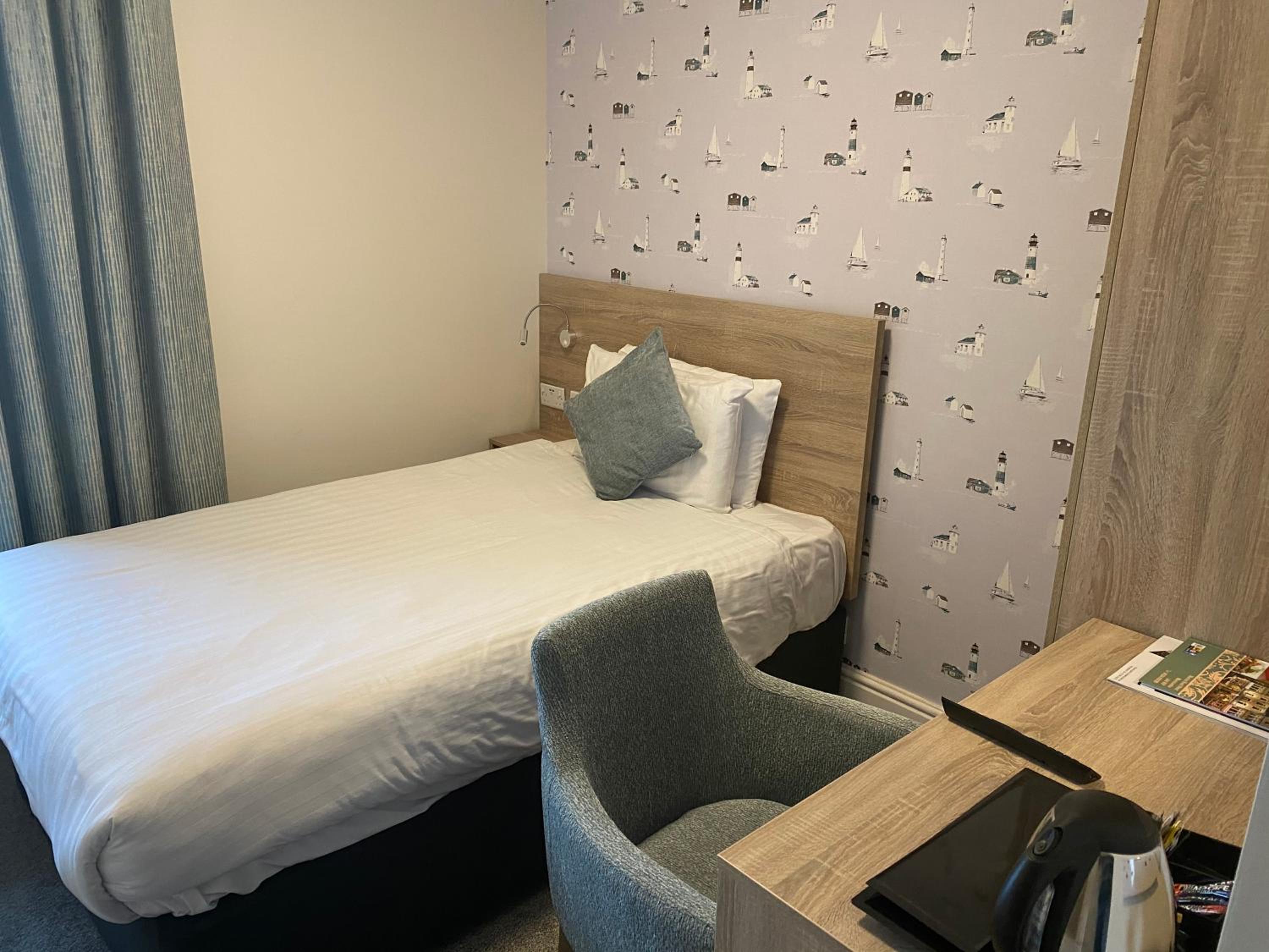 Single Room photo 2