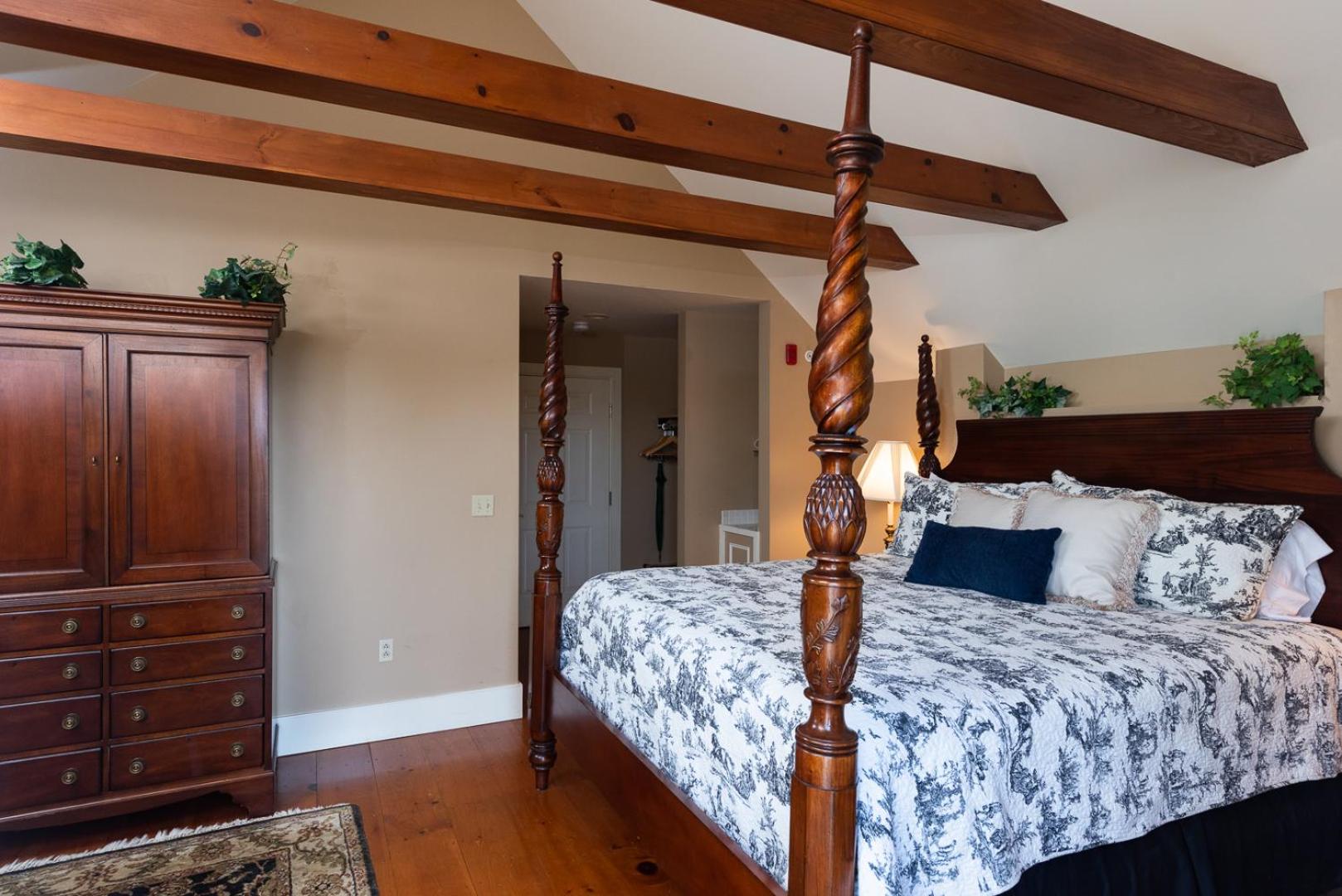 Deluxe Double Room with Balcony # 12 photo 1