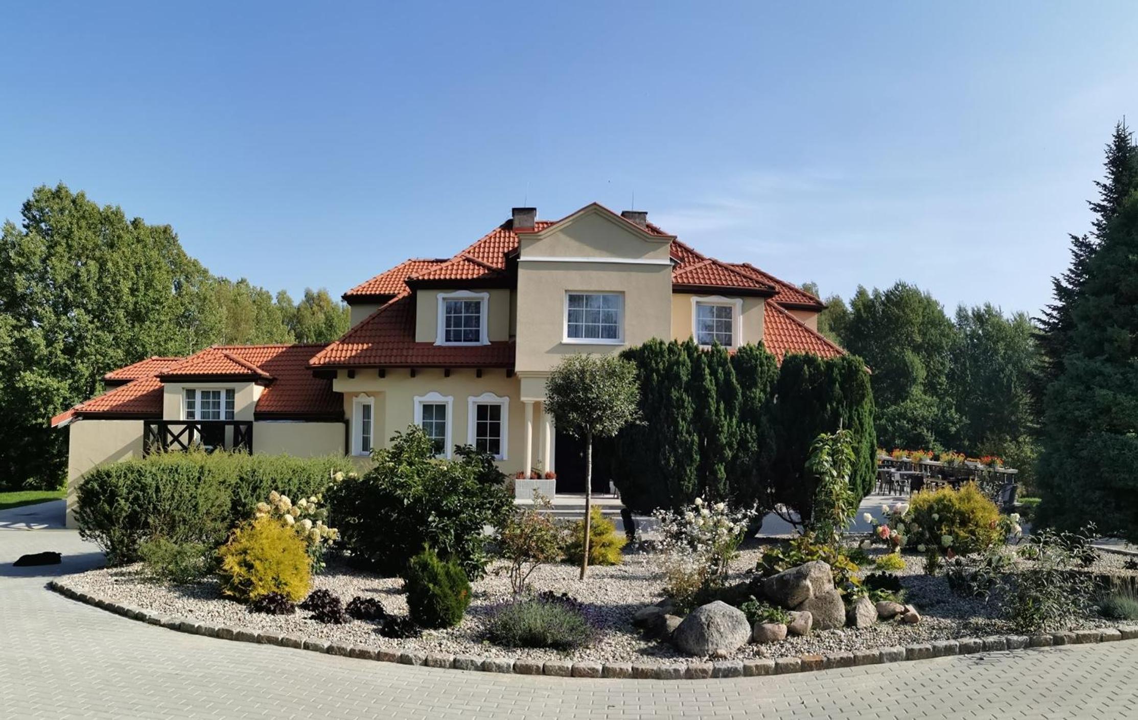 Four-Bedroom House - Photo 1