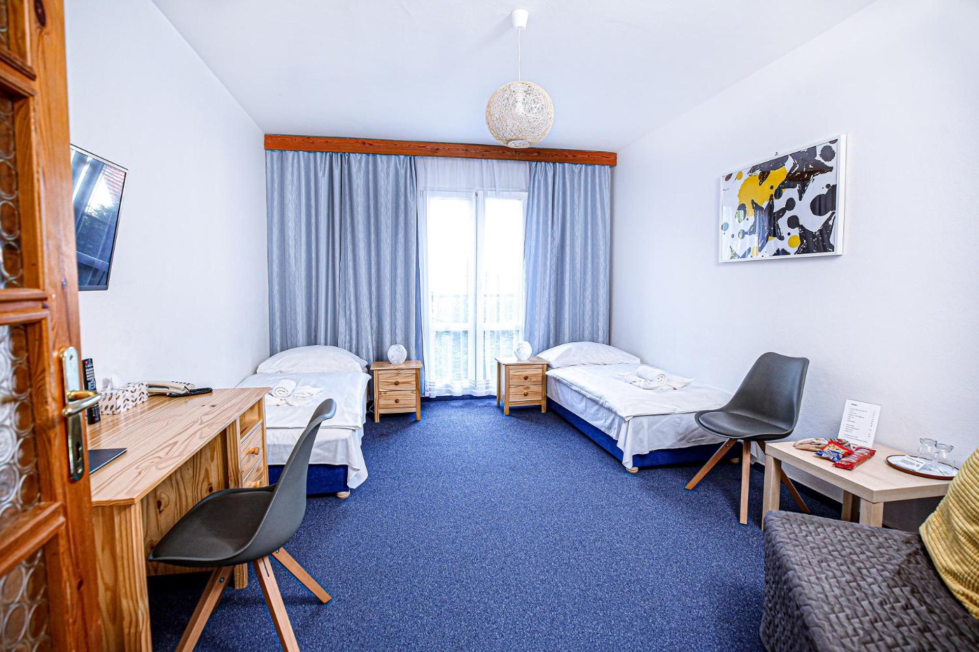 Economy Twin Room - Photo 1