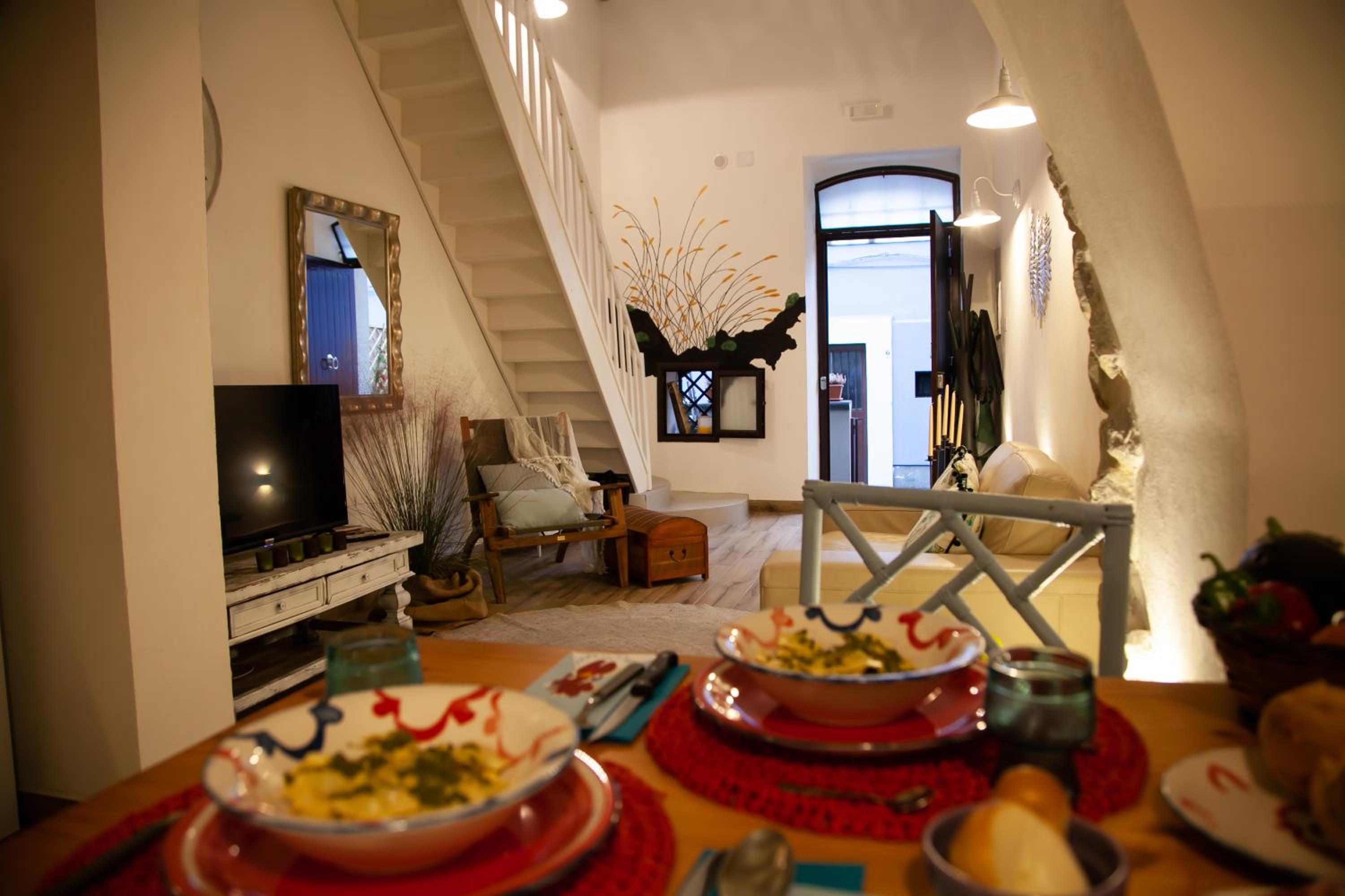 Apartment with Terrace - Photo 4