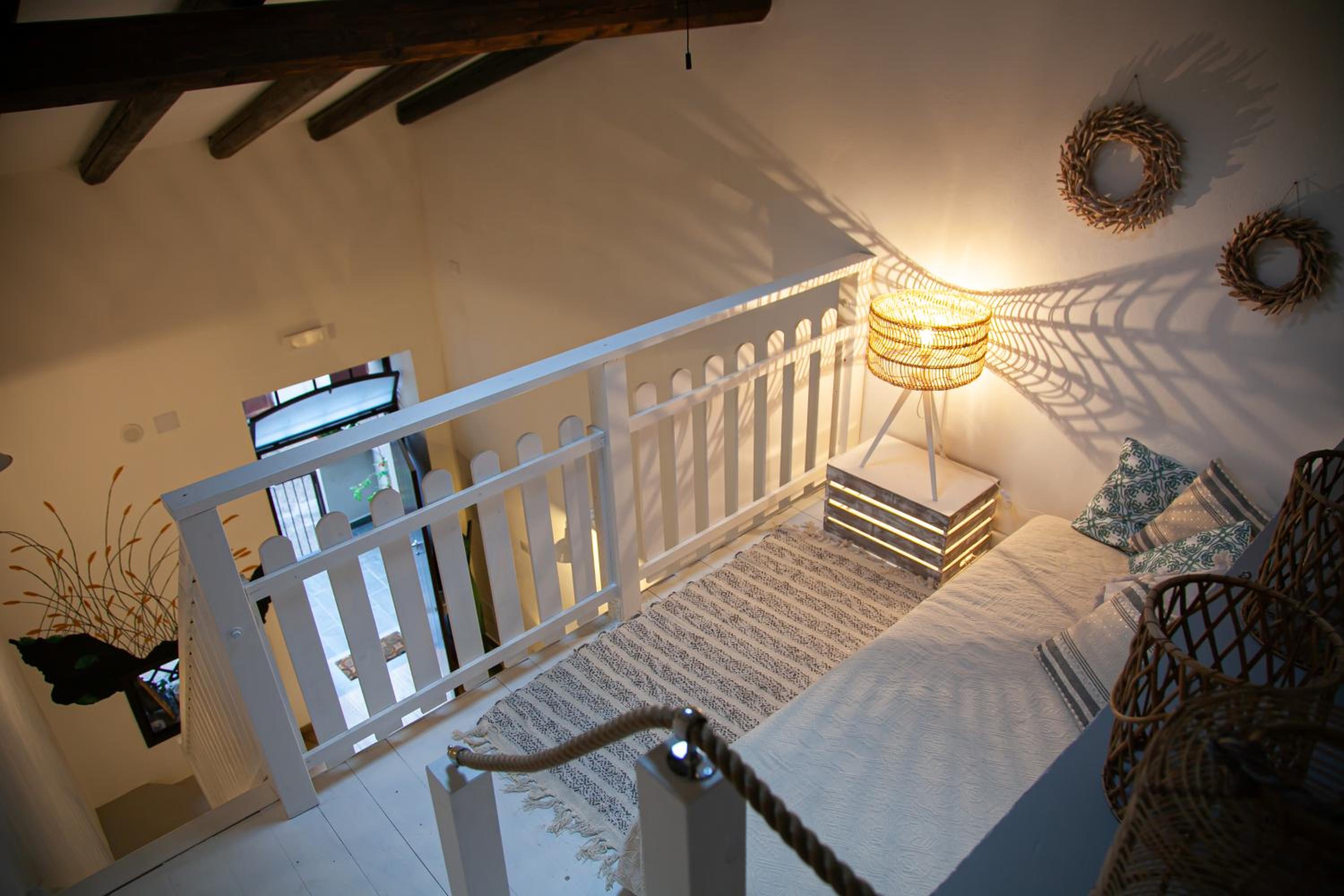 Apartment with Terrace - Photo 5