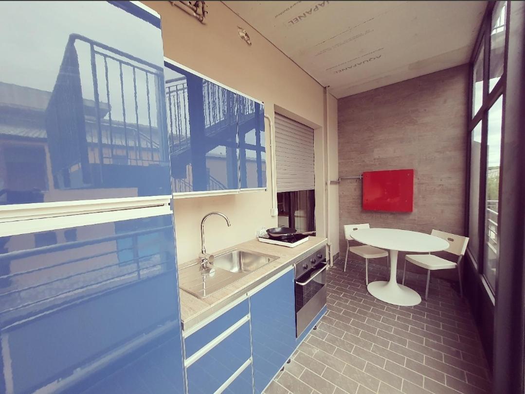 One-Bedroom Apartment - Photo 4