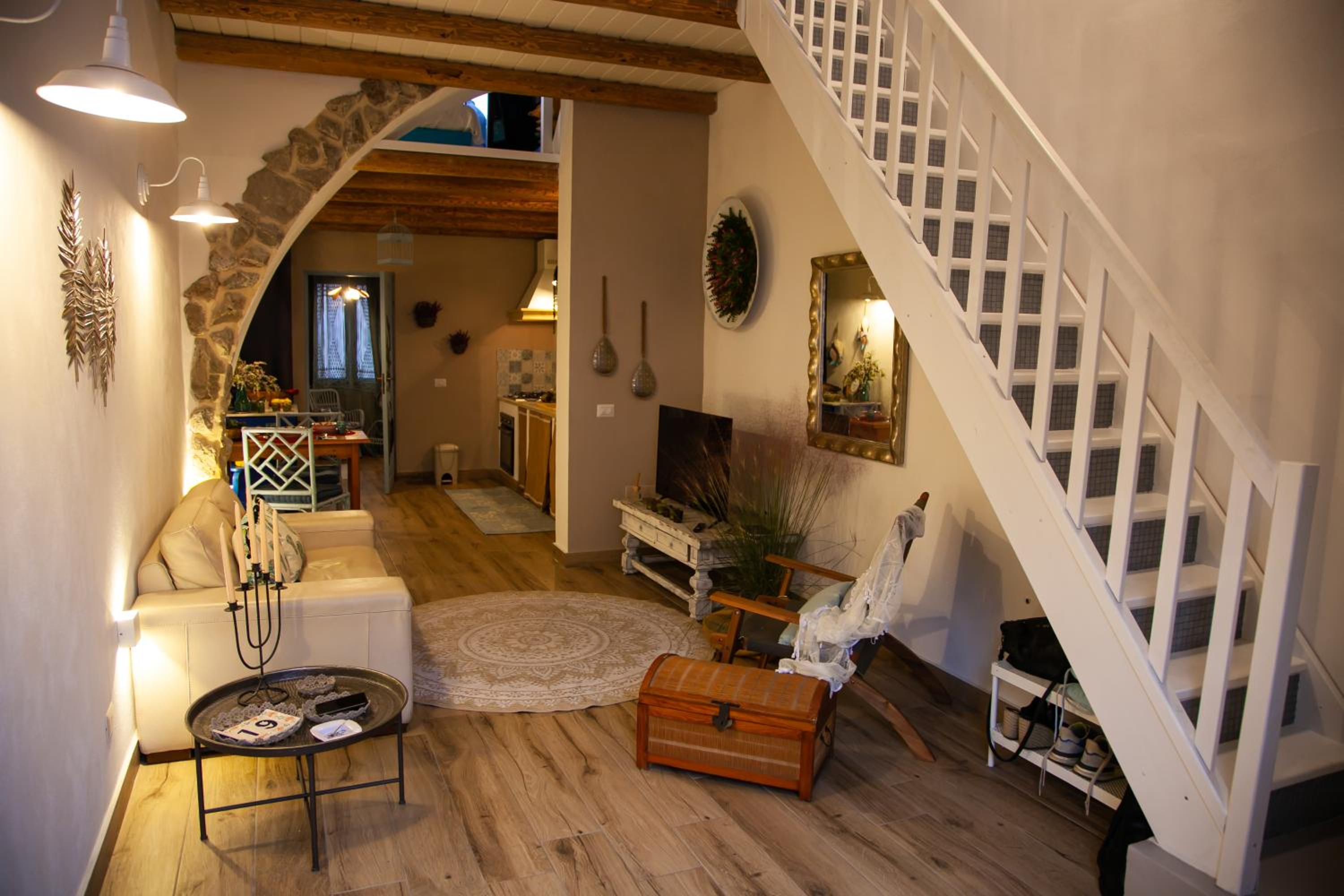 Apartment with Terrace - Photo 11