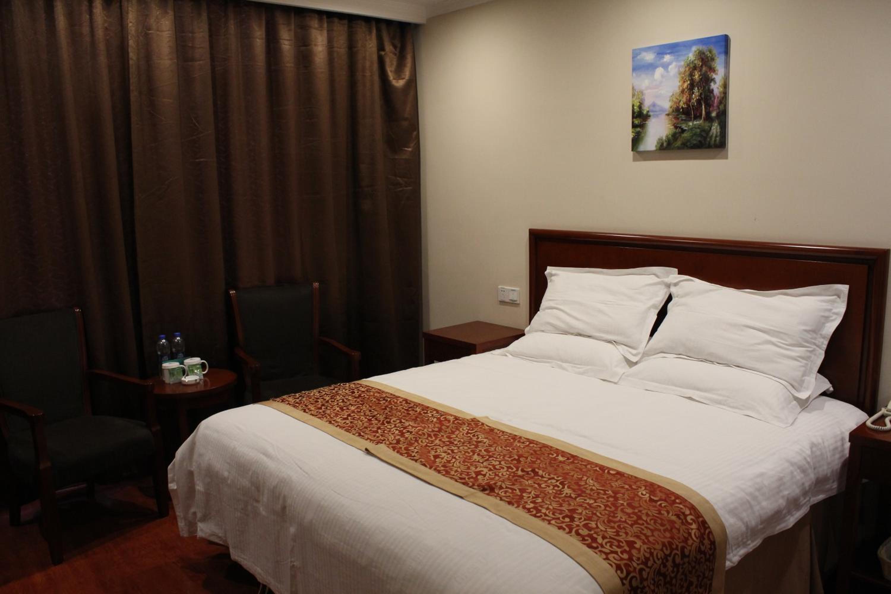 Deluxe Double Room photo 2