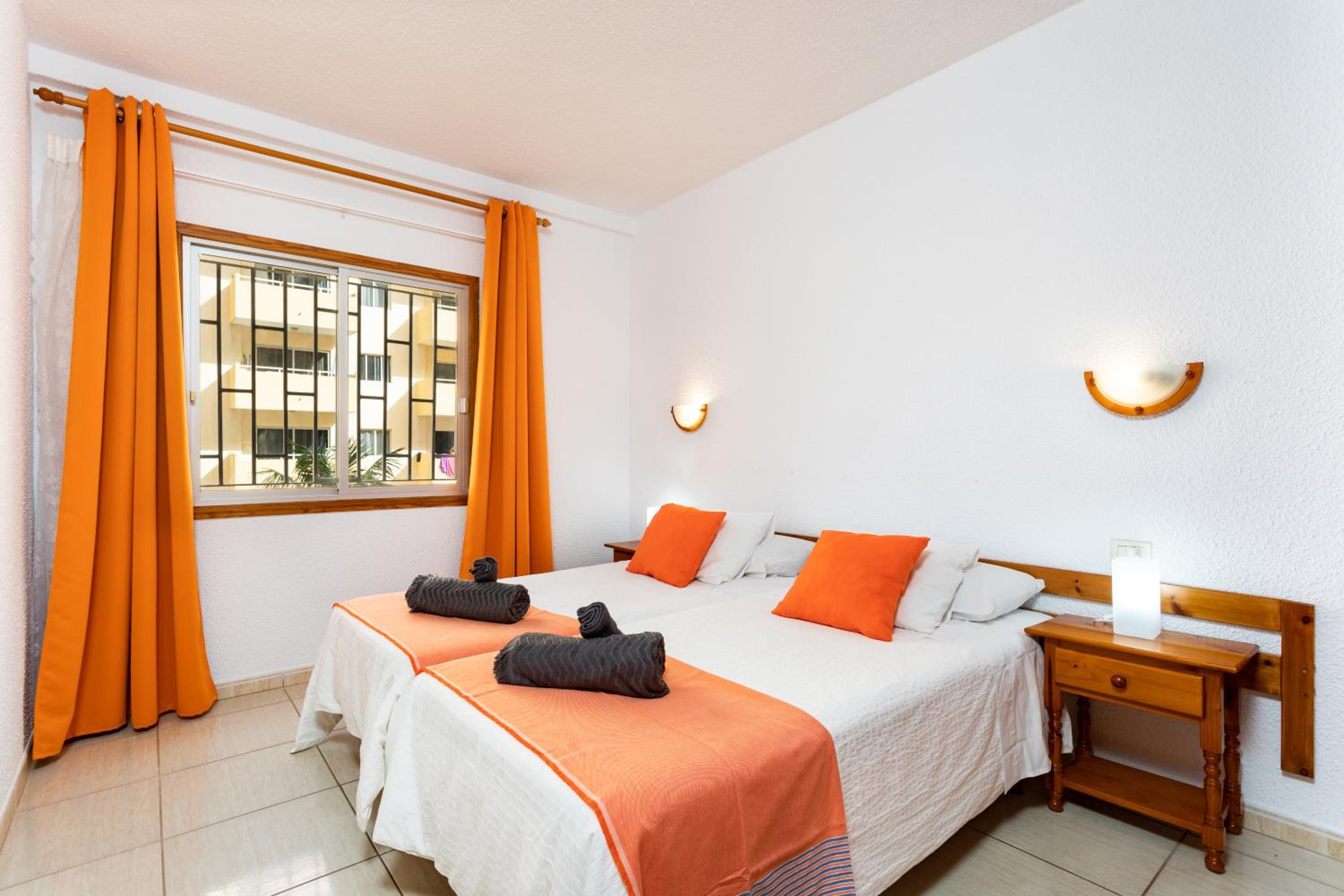 One-Bedroom Apartment - Photo 1