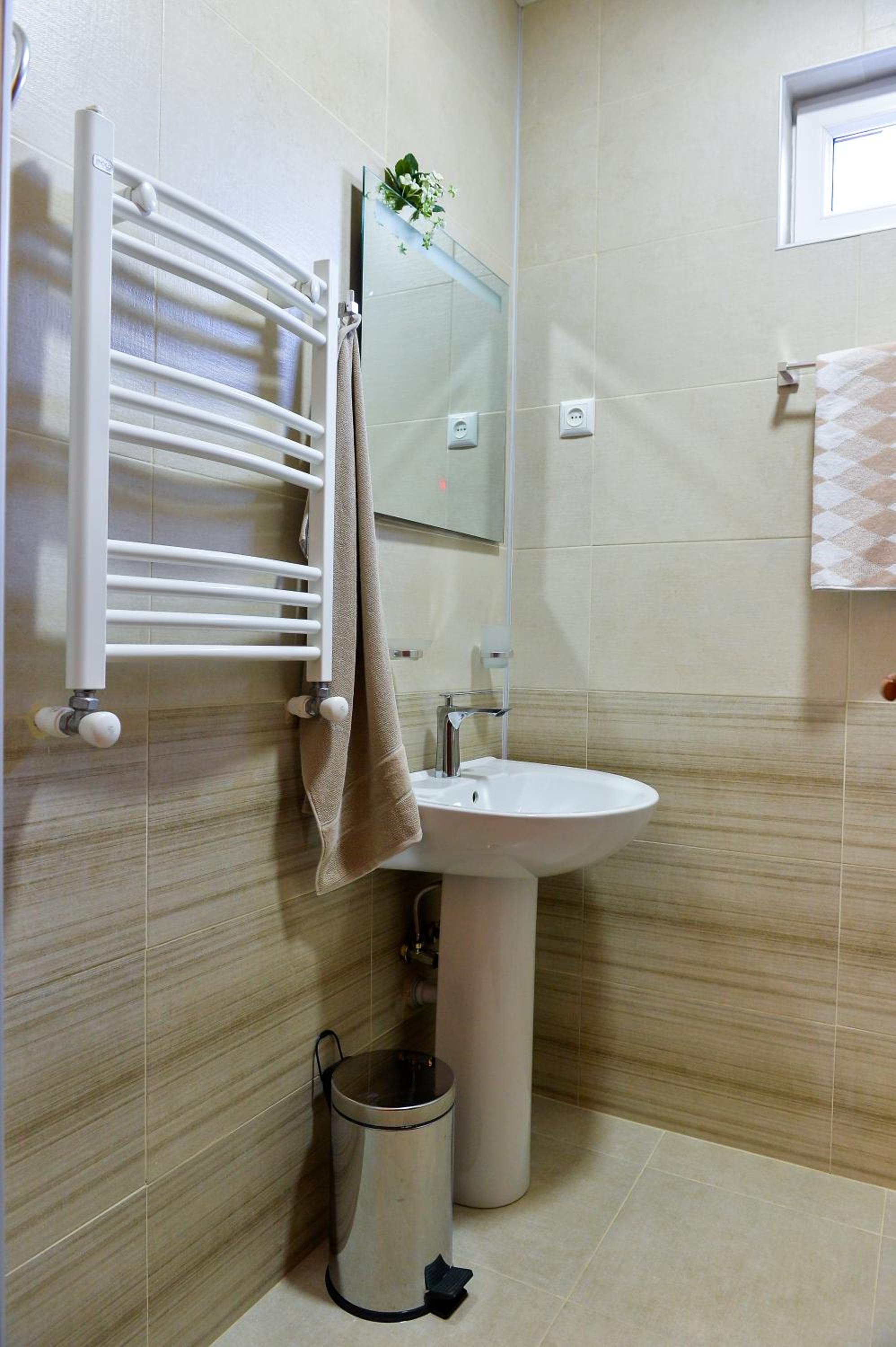 Deluxe Double Room with Balcony photo 3