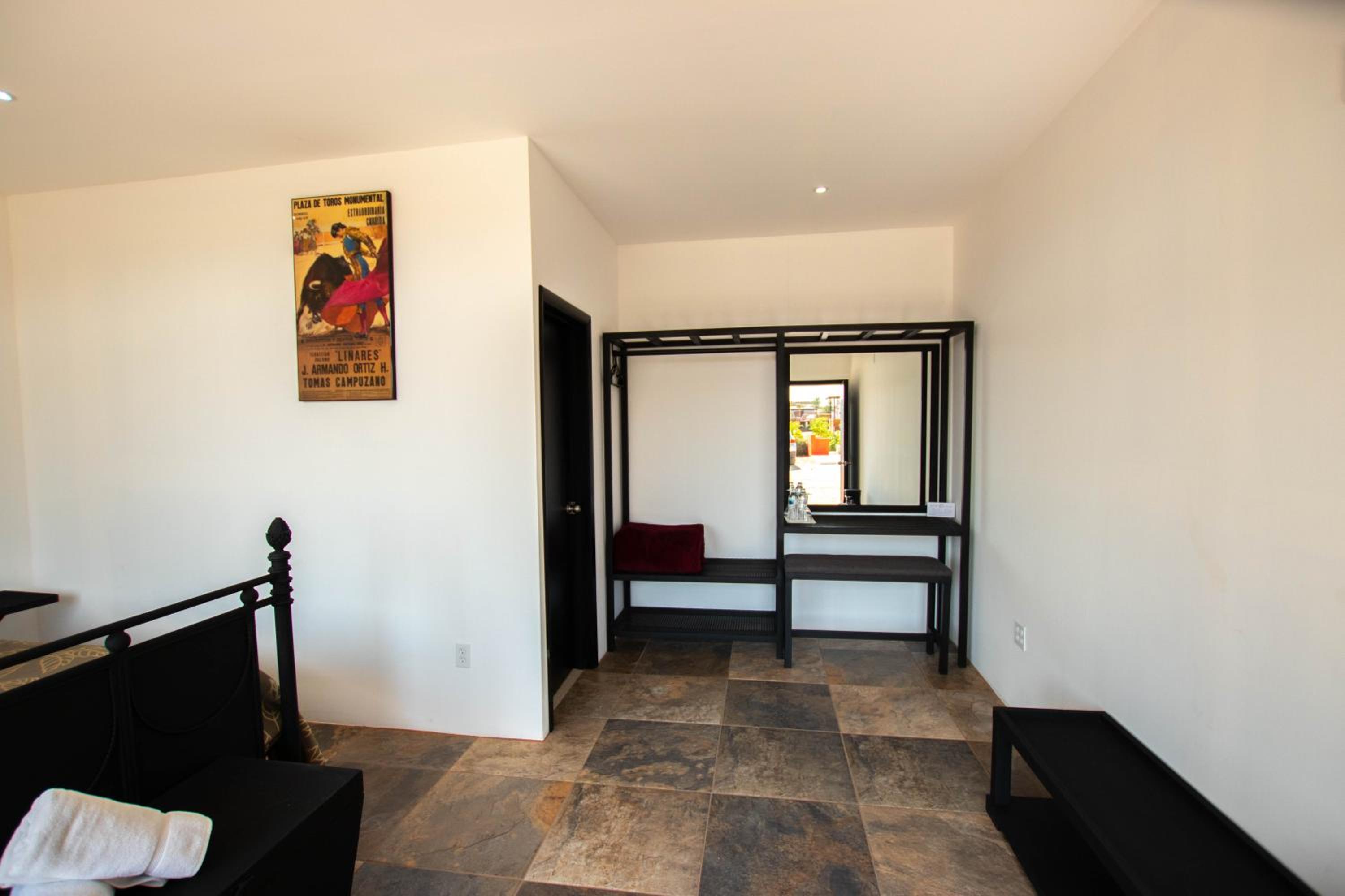 Queen Room - Photo 3
