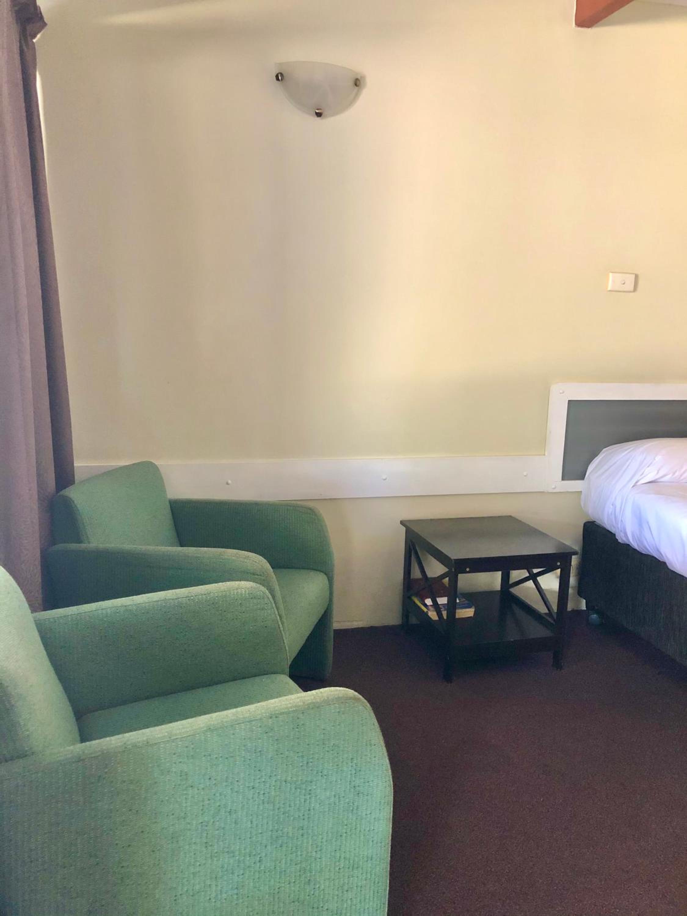 Standard Queen Room photo 3