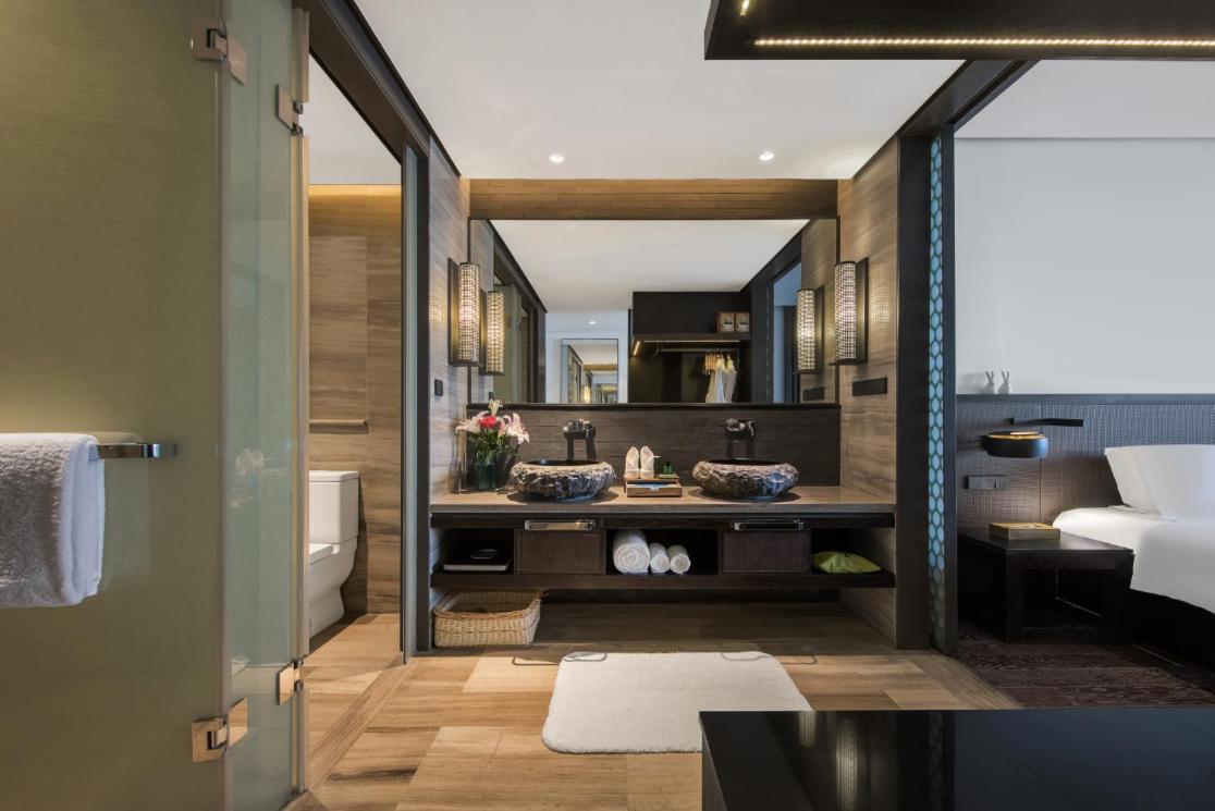 Deluxe Queen Room with Sea View
