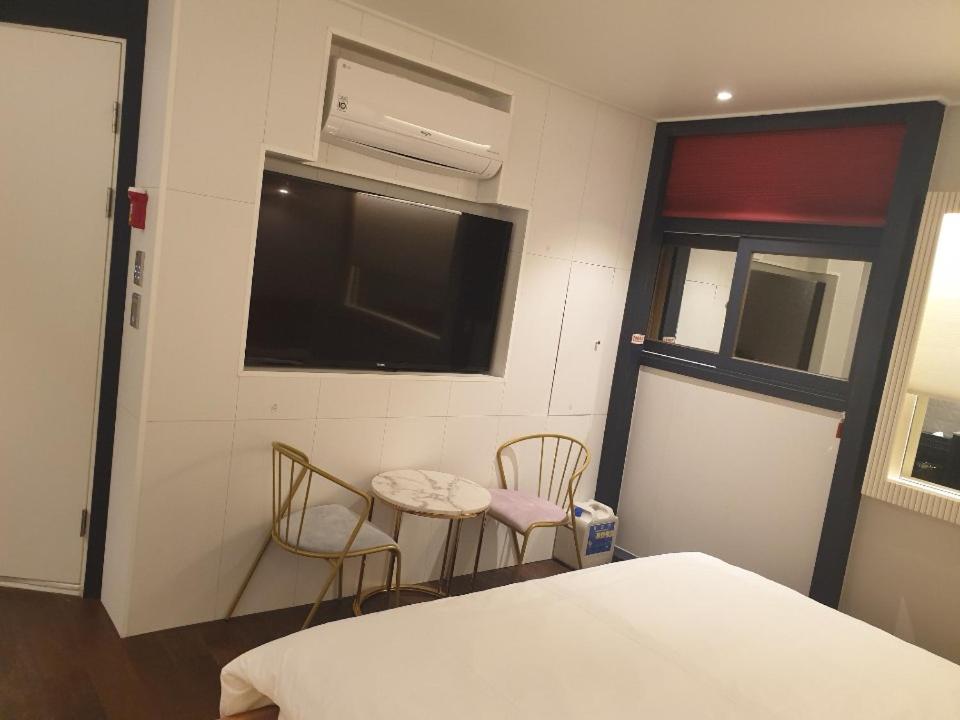 Standard Double Room photo 2