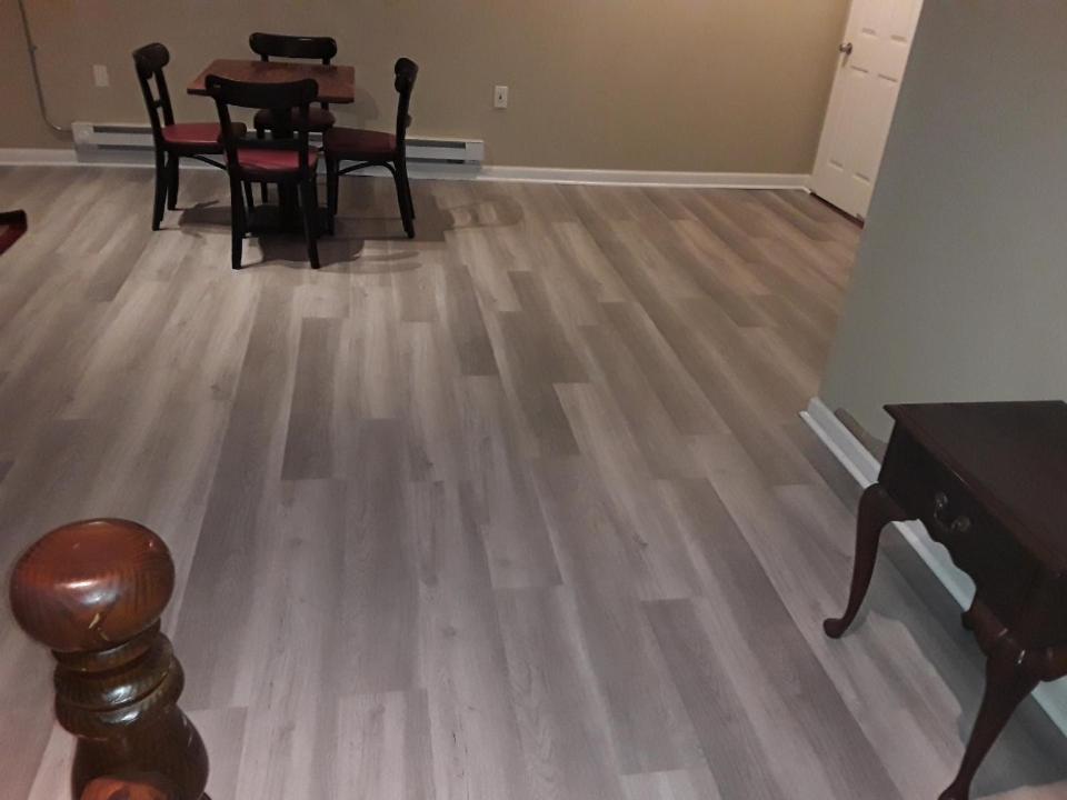 Deluxe Queen Suite