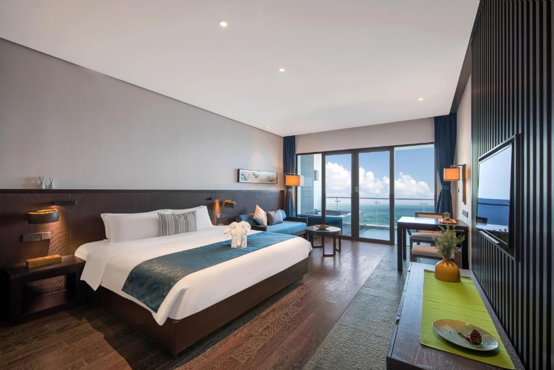 Executive Queen Room with Sea View
