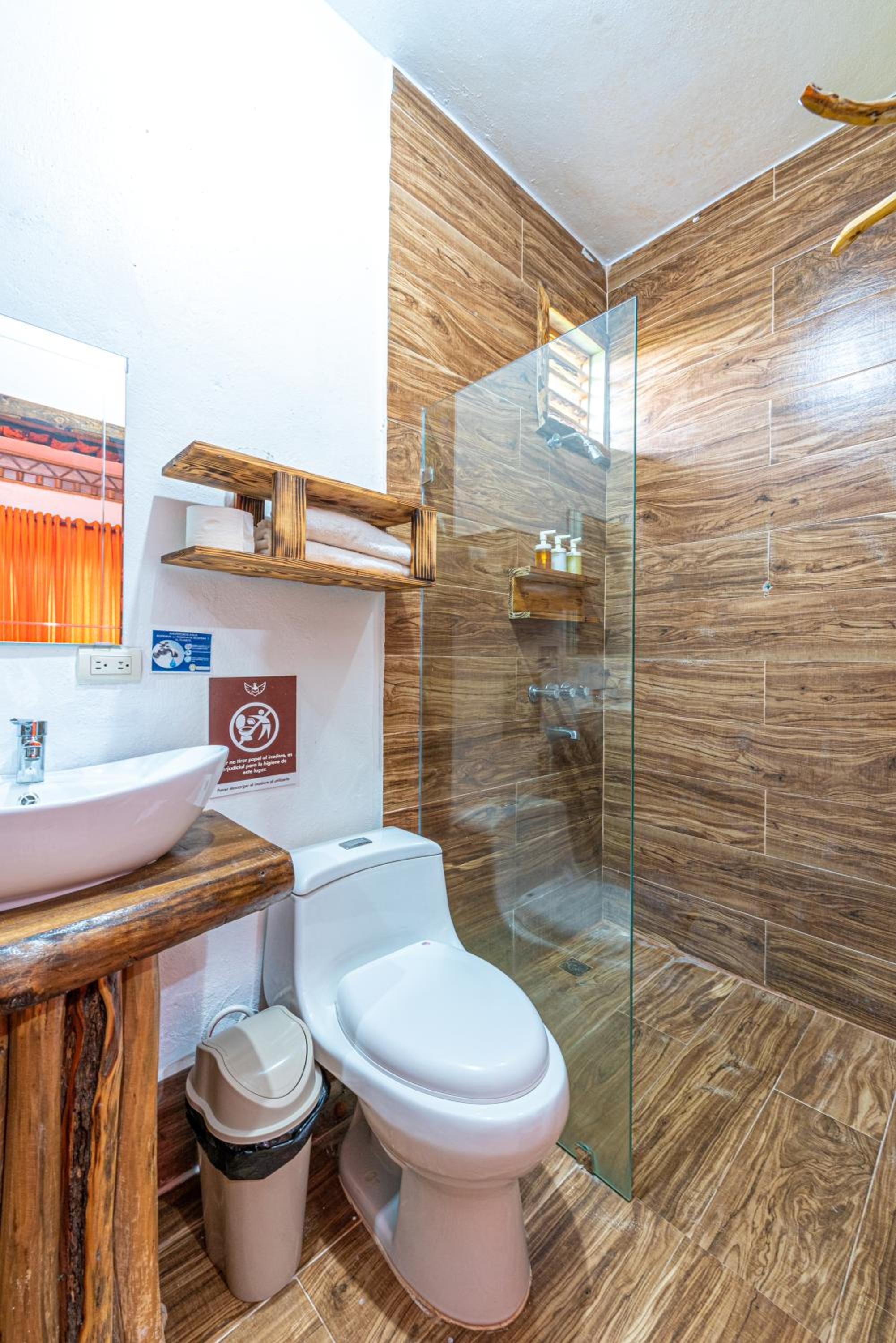 Twin Room with Private Bathroom
