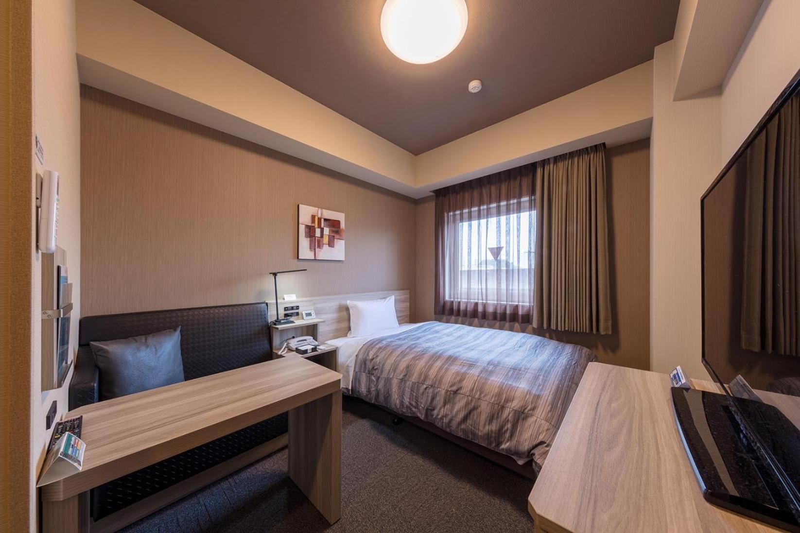 Single Room - Non-Smoking