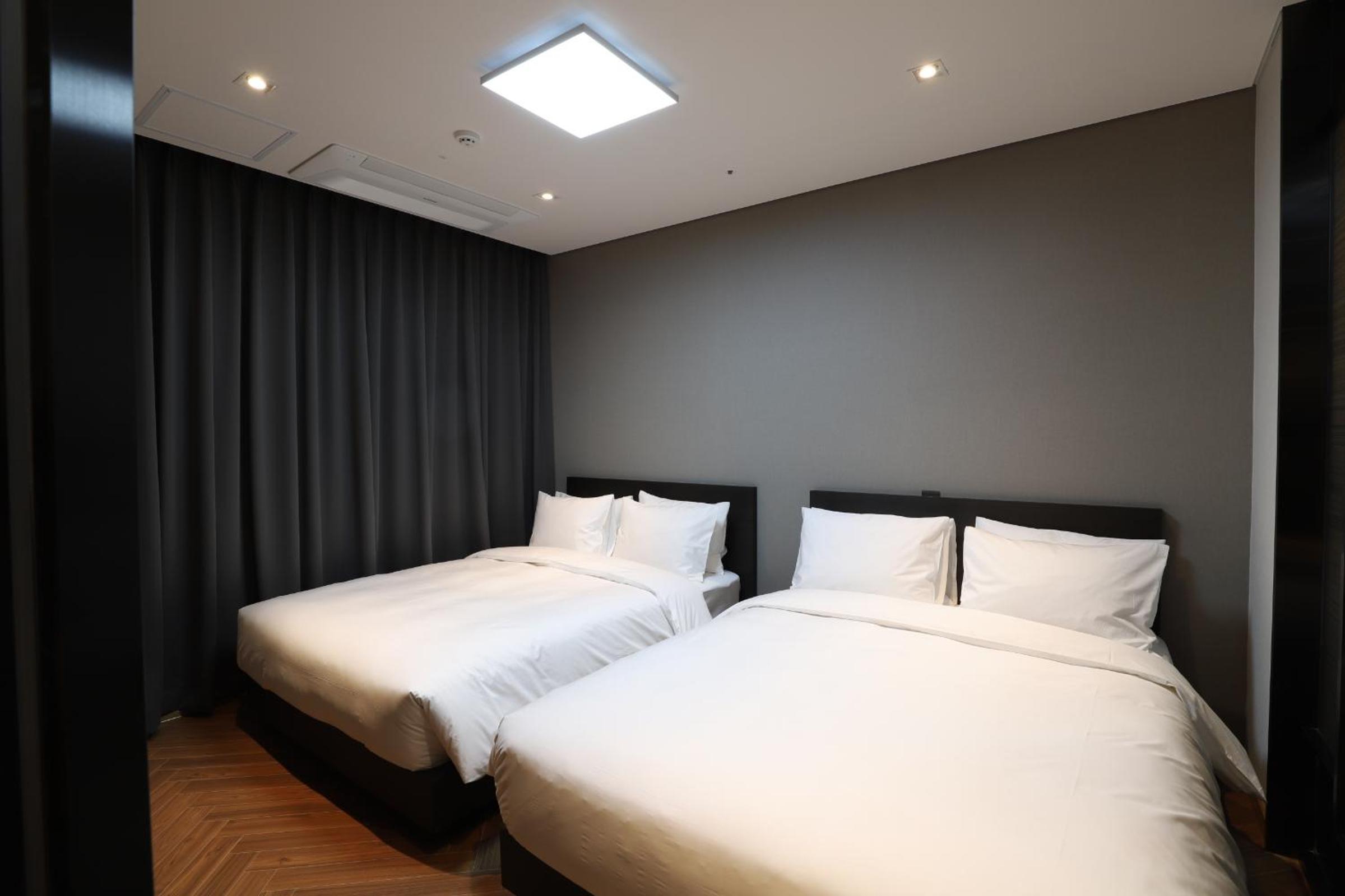 Family Suite Royal with Lake View