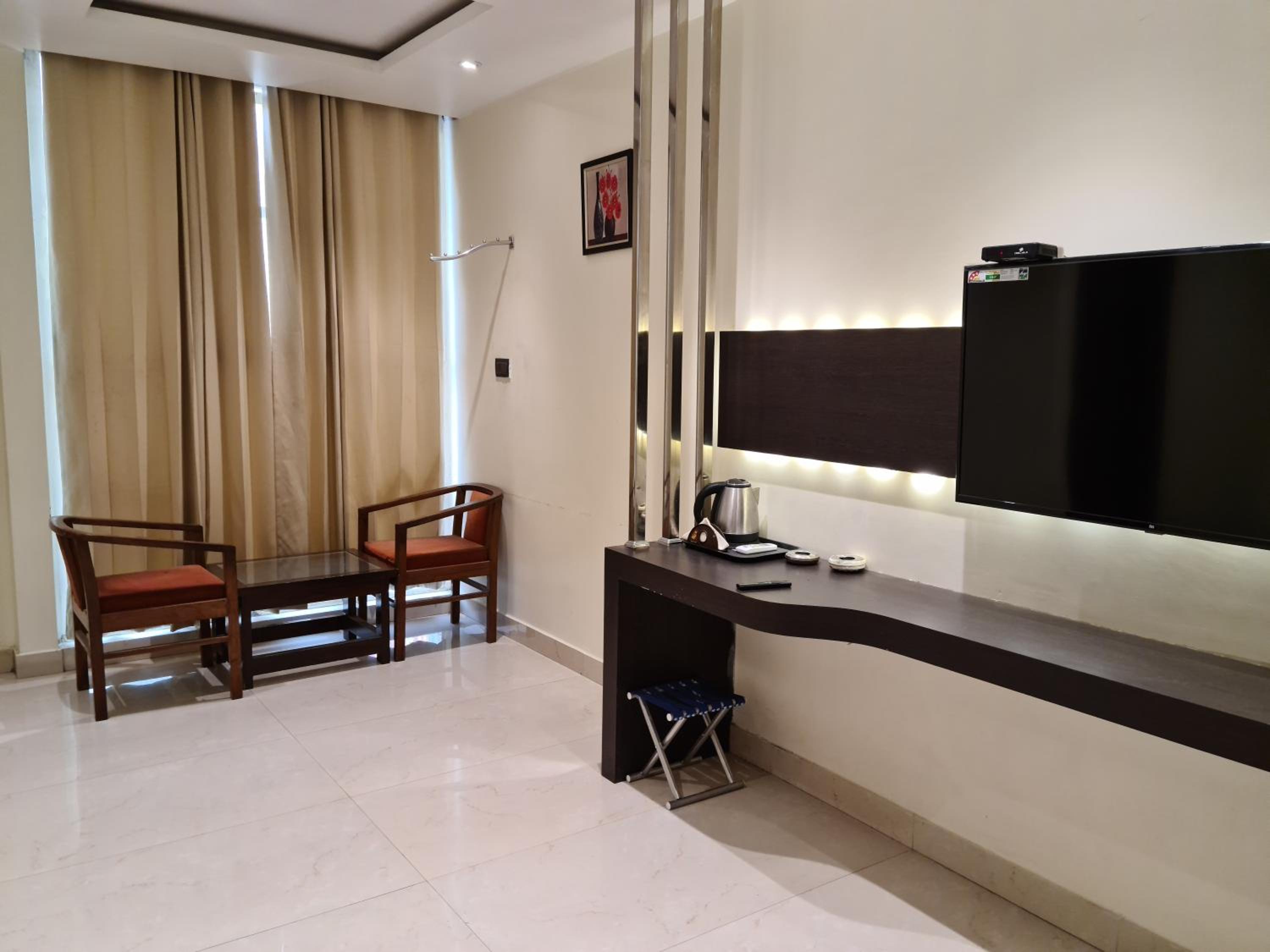 Super Deluxe Double Room photo 3