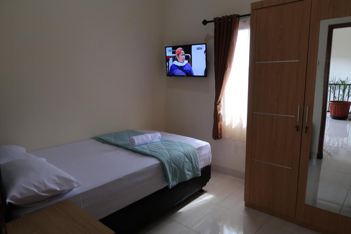 Standard Double Room photo 2