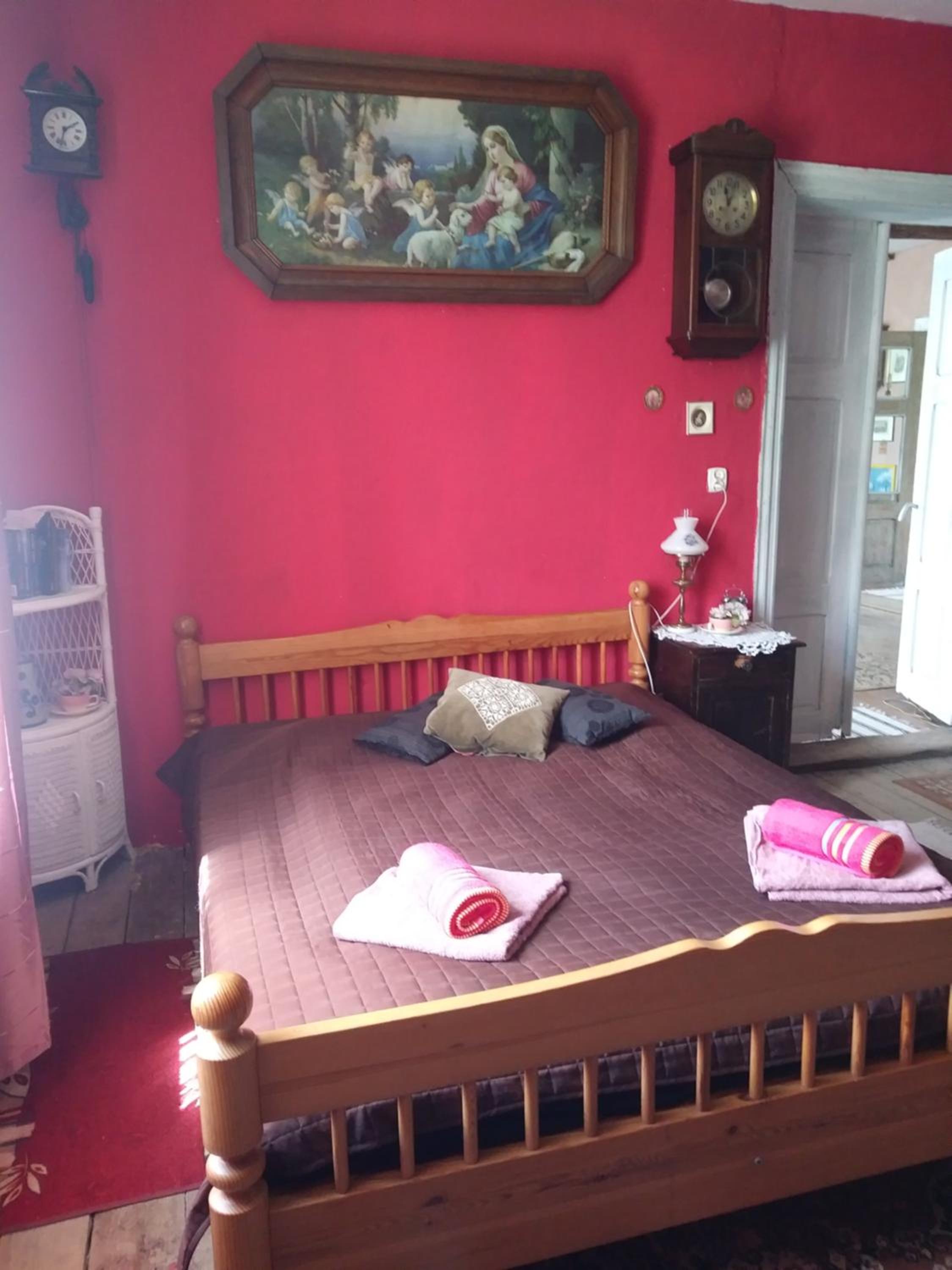 Large Double Room - Photo 1