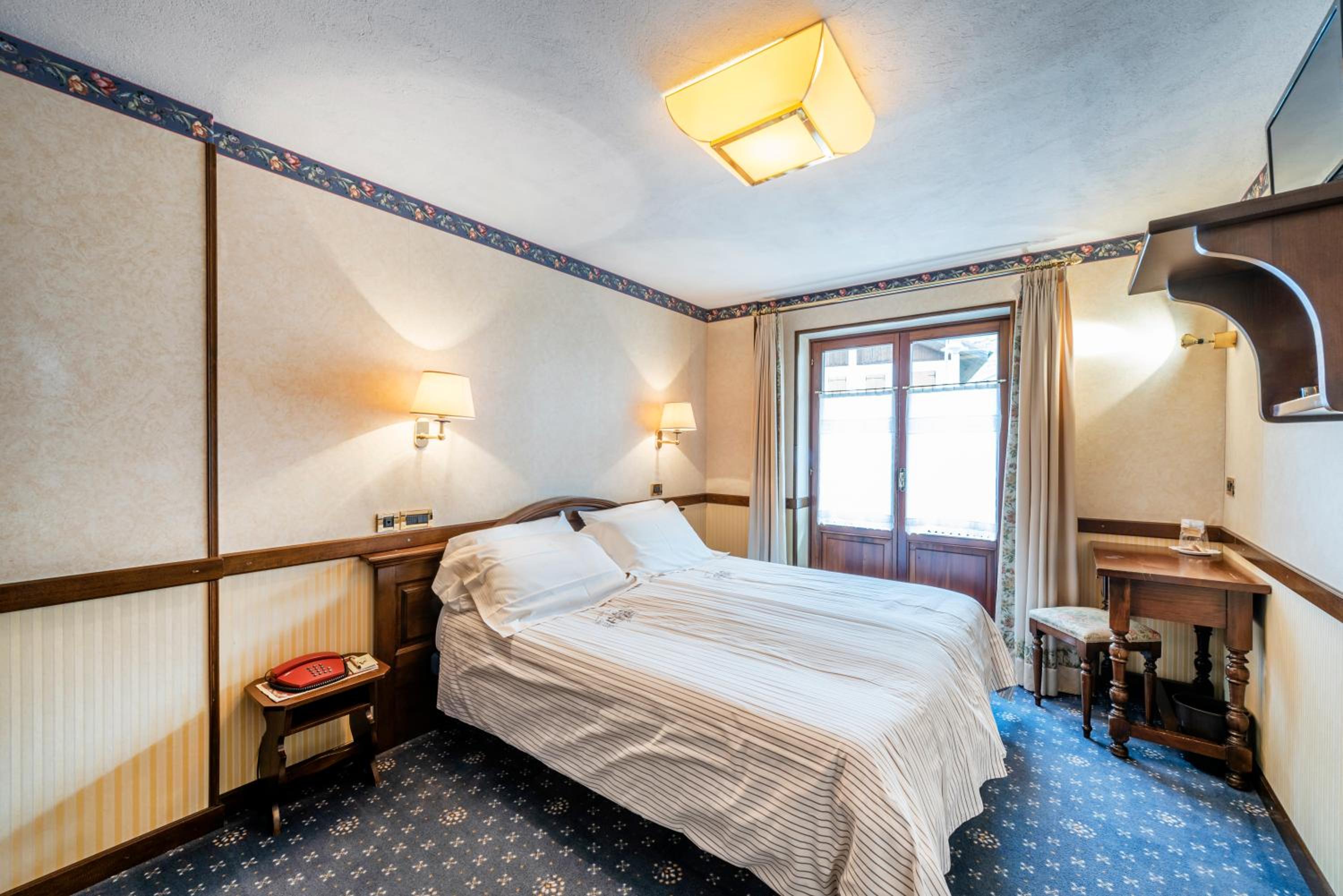 Double or Twin Room - Photo 1