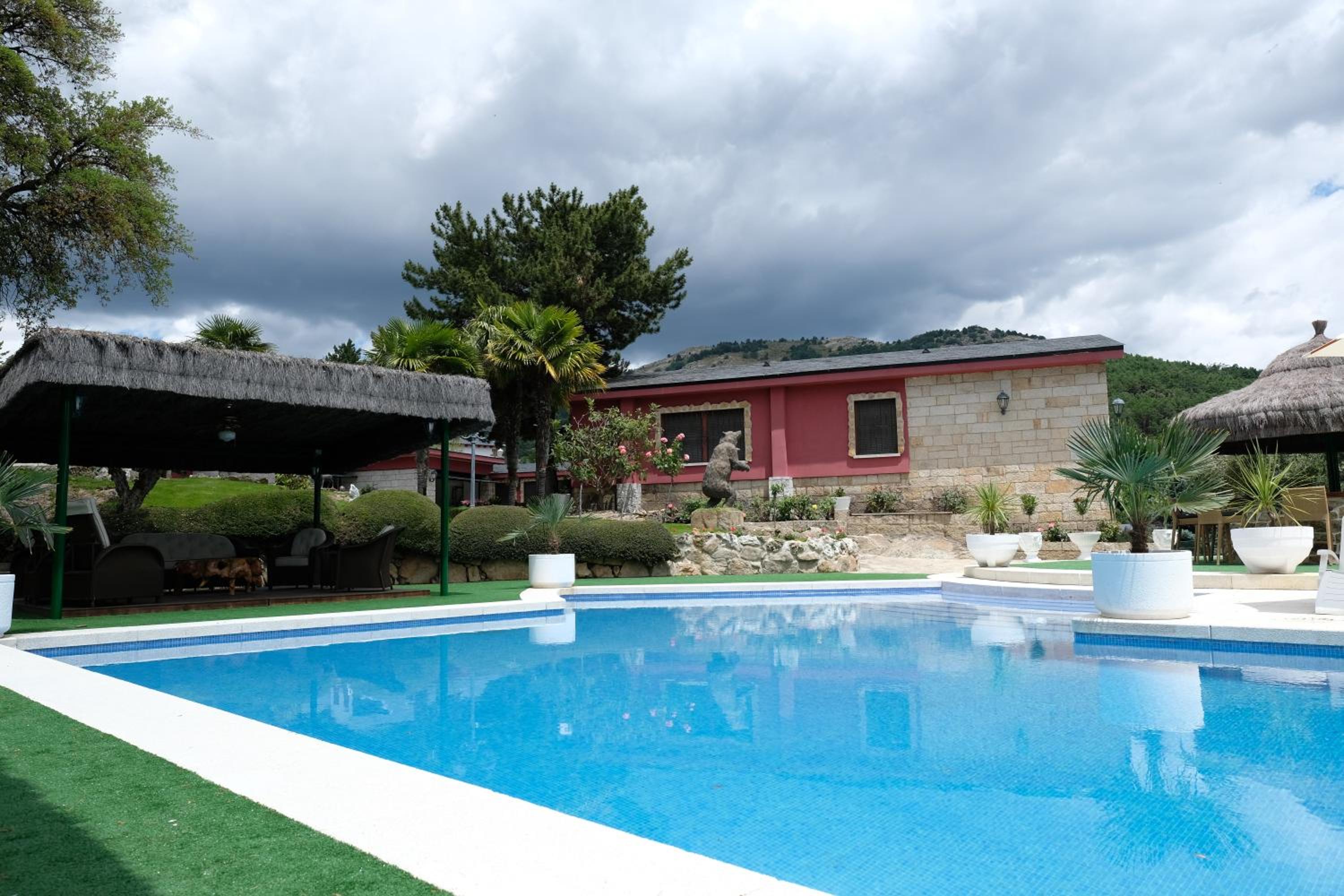 Superior Villa photo 2