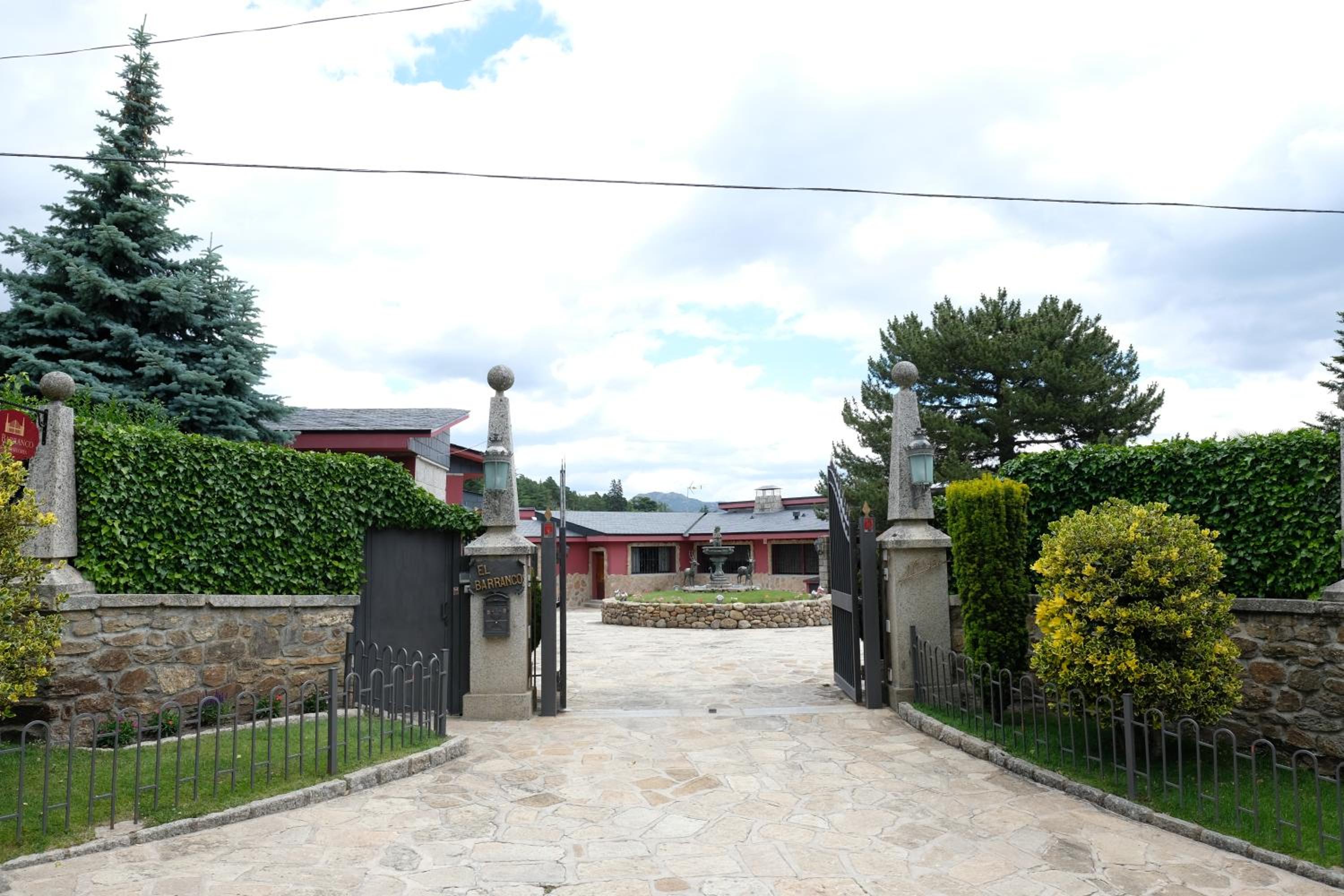Deluxe Villa photo 3