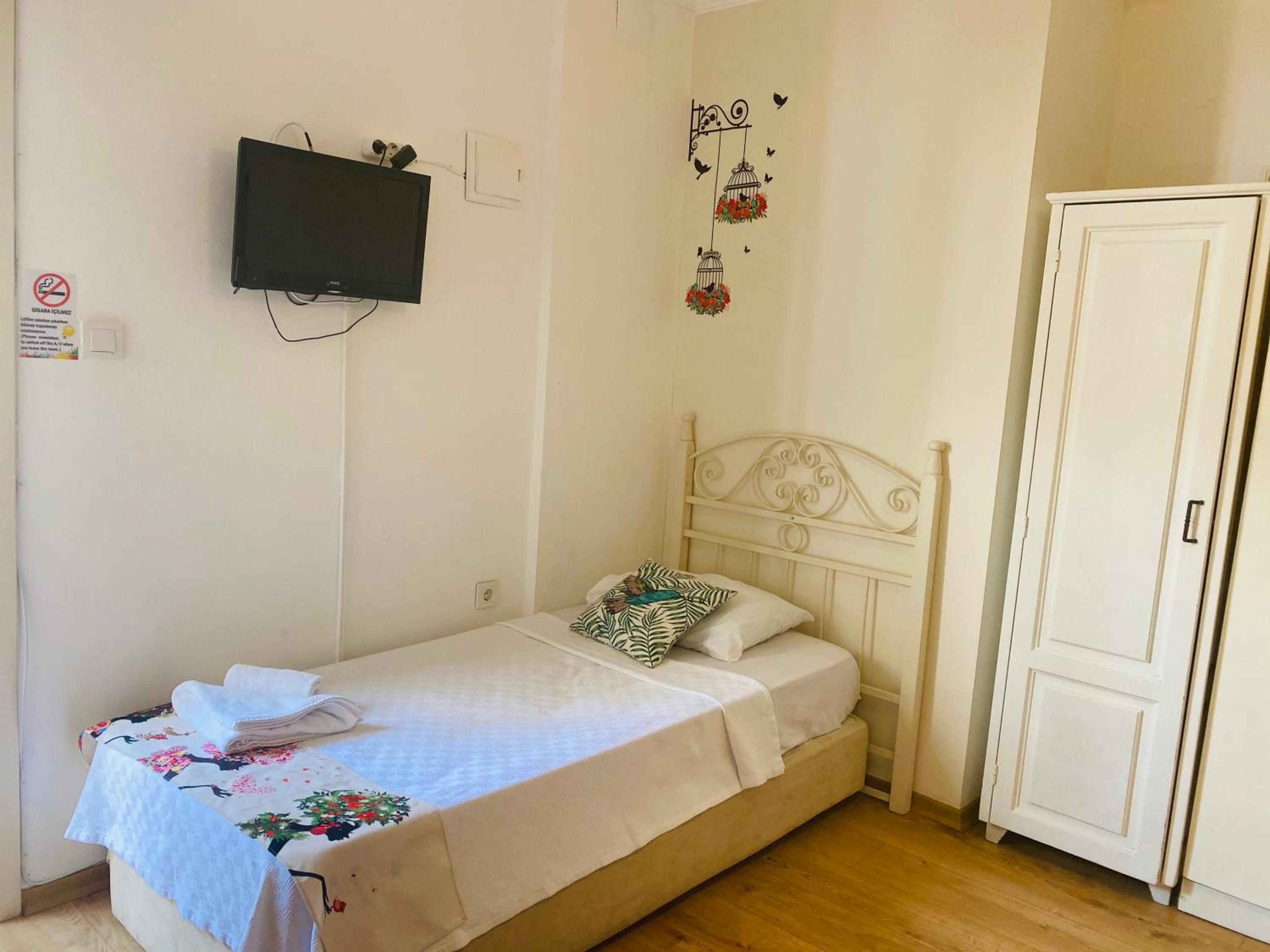 Comfort Triple Room photo 3