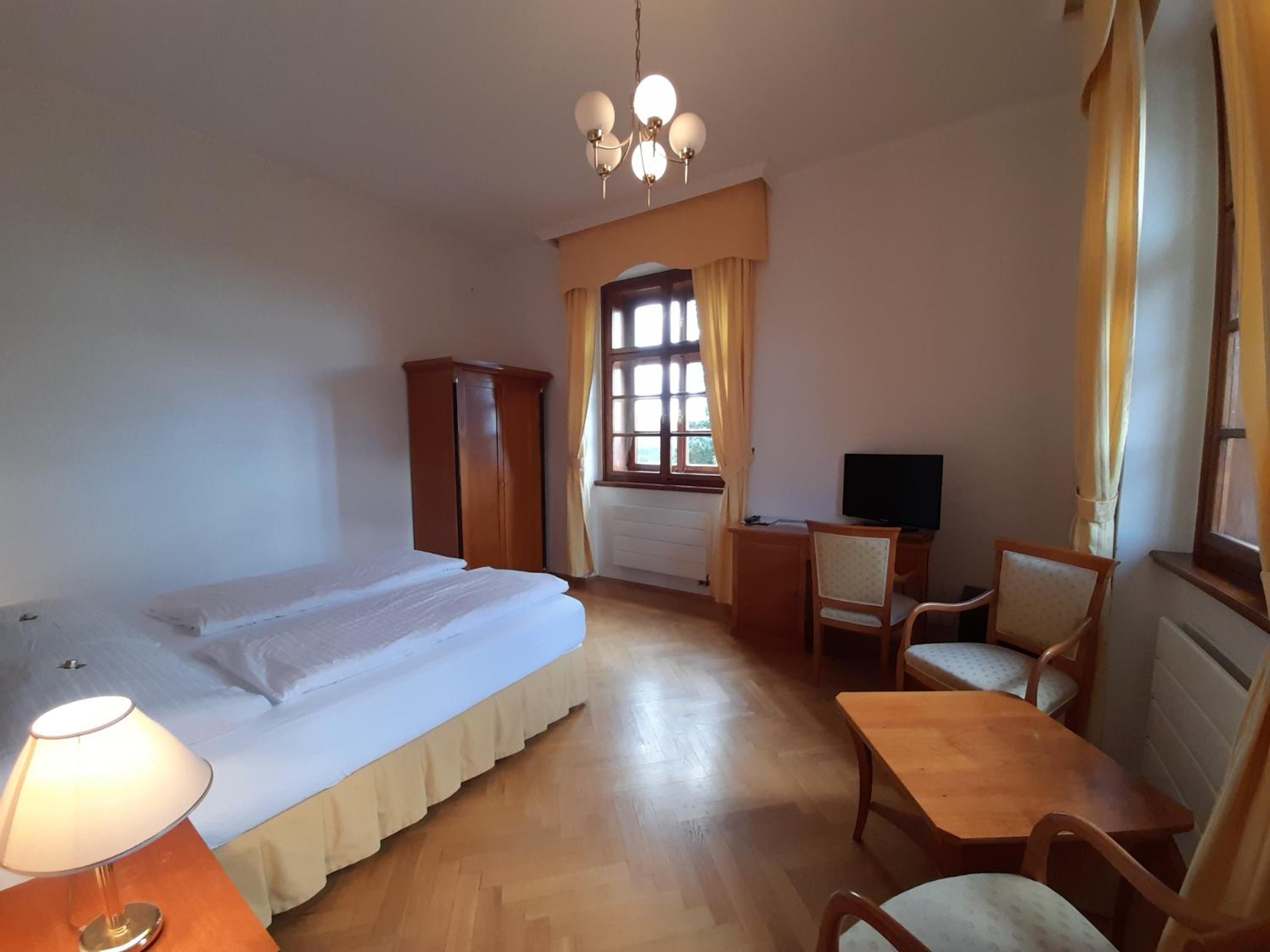 Deluxe Double or Twin Room