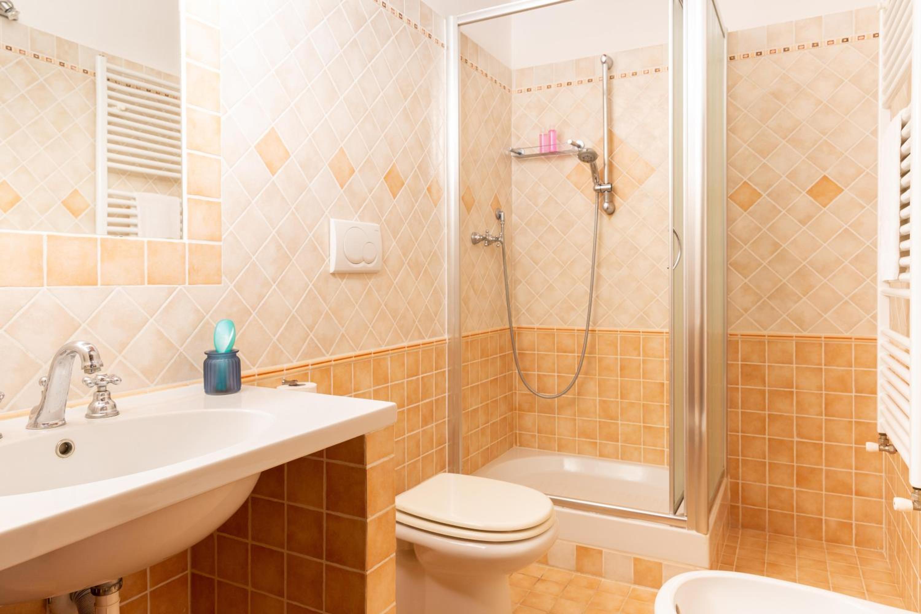 One-Bedroom Apartment - Photo 4