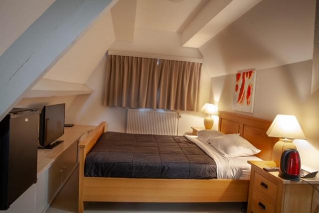 Quadruple Room - Photo 3