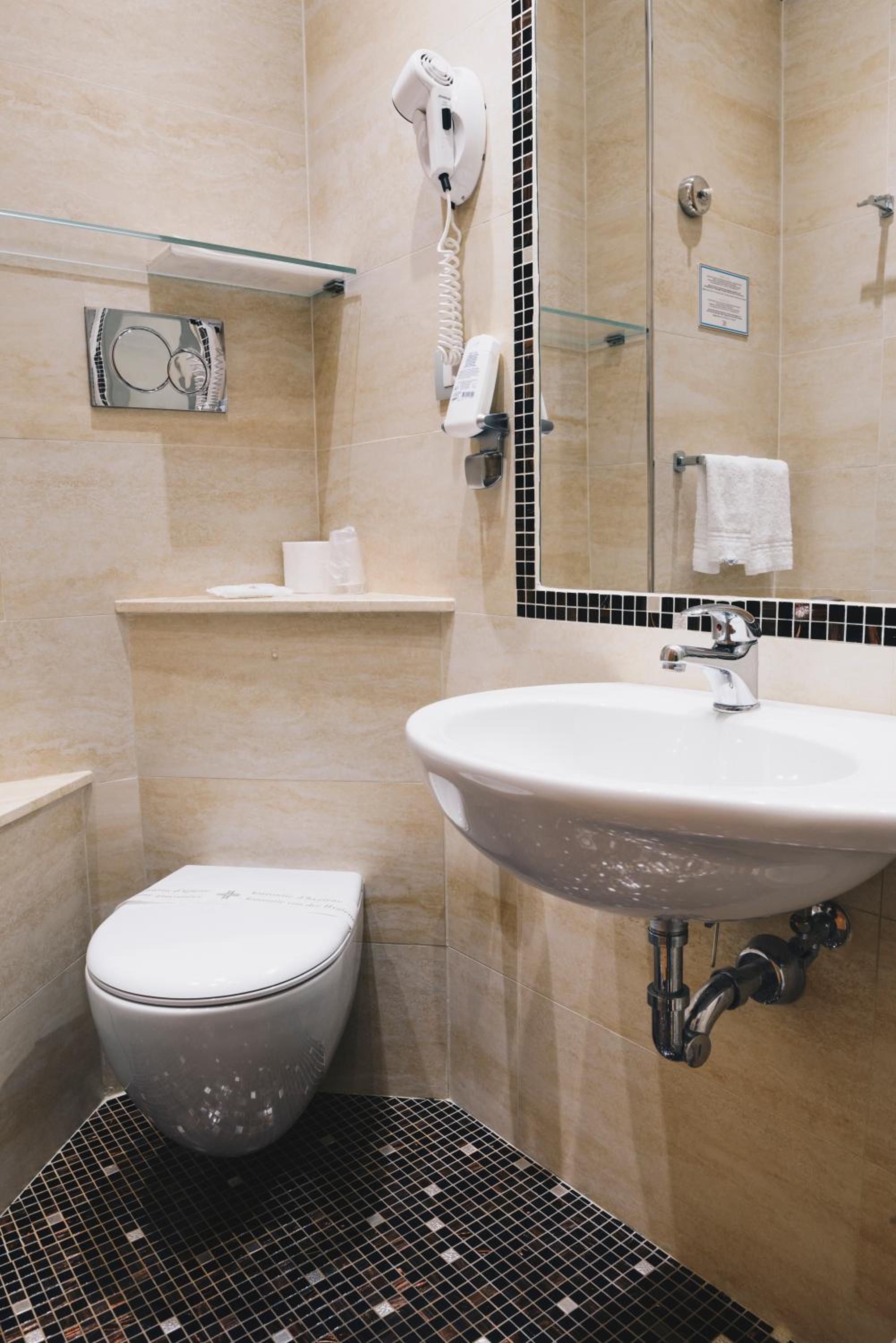 Comfort Double Room - Photo 10