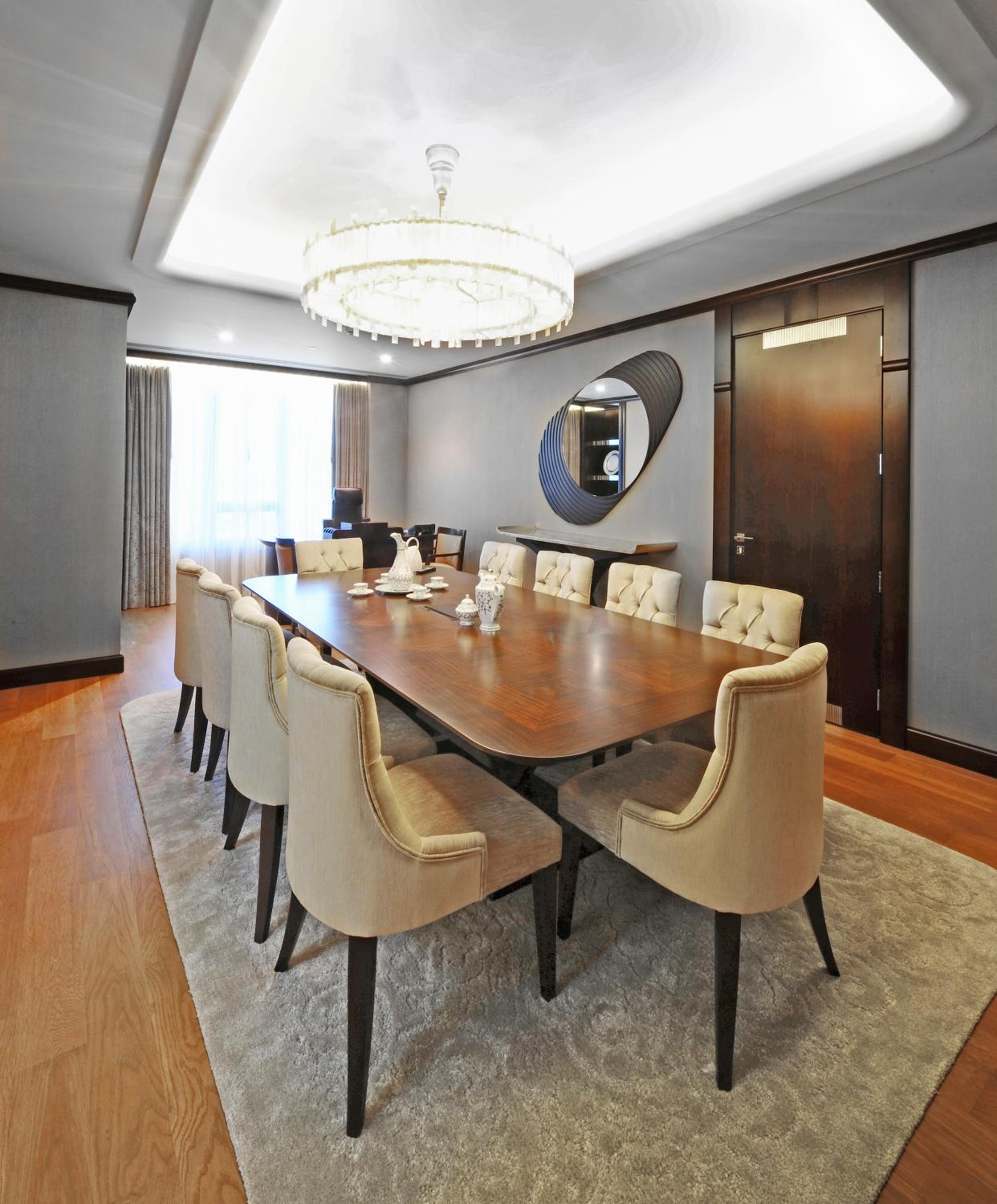 King Suite with Club Lounge Access - High Floor/Smoking