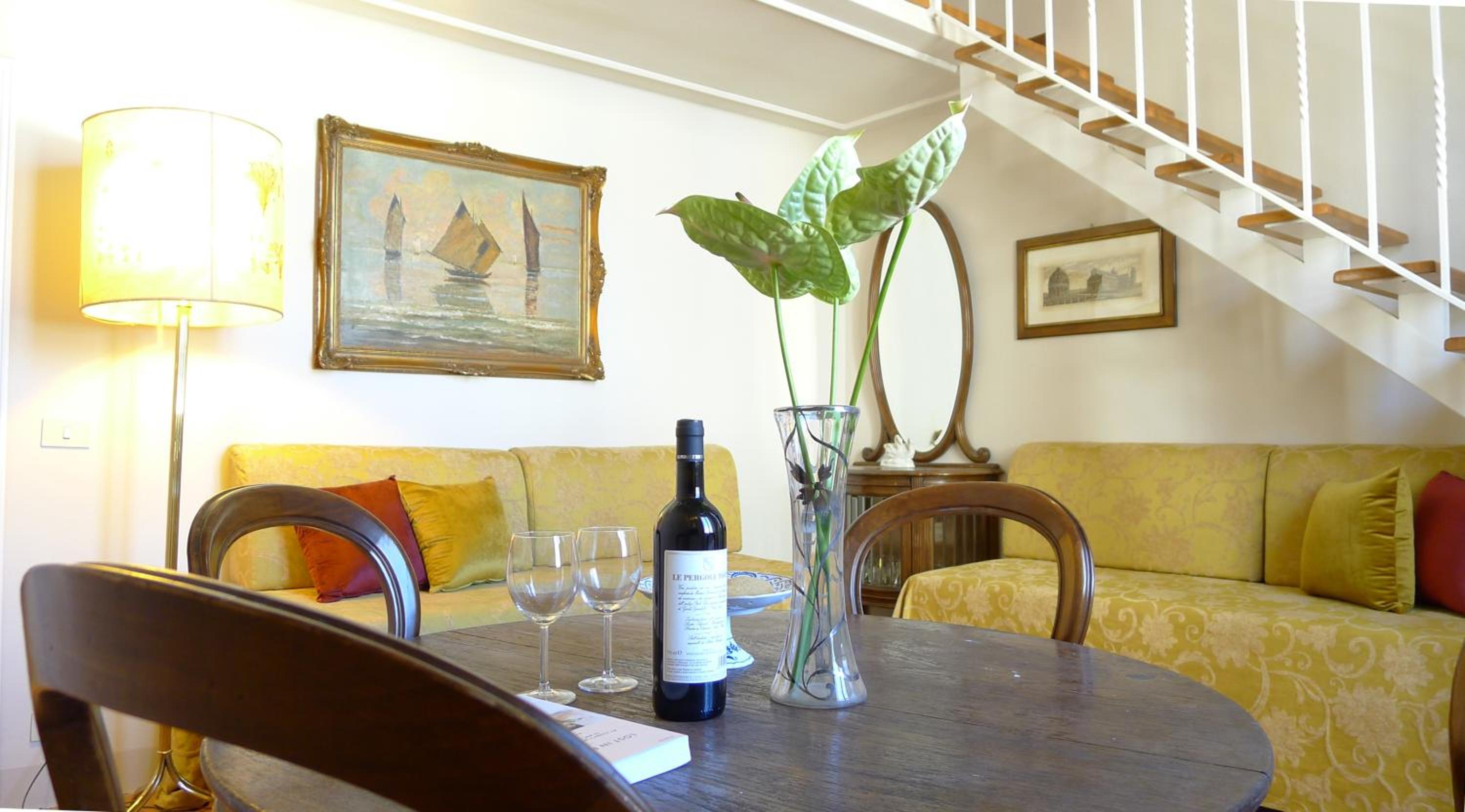 Two-Bedroom Apartment with Terrace - 44 Via Frà Bartolomeo