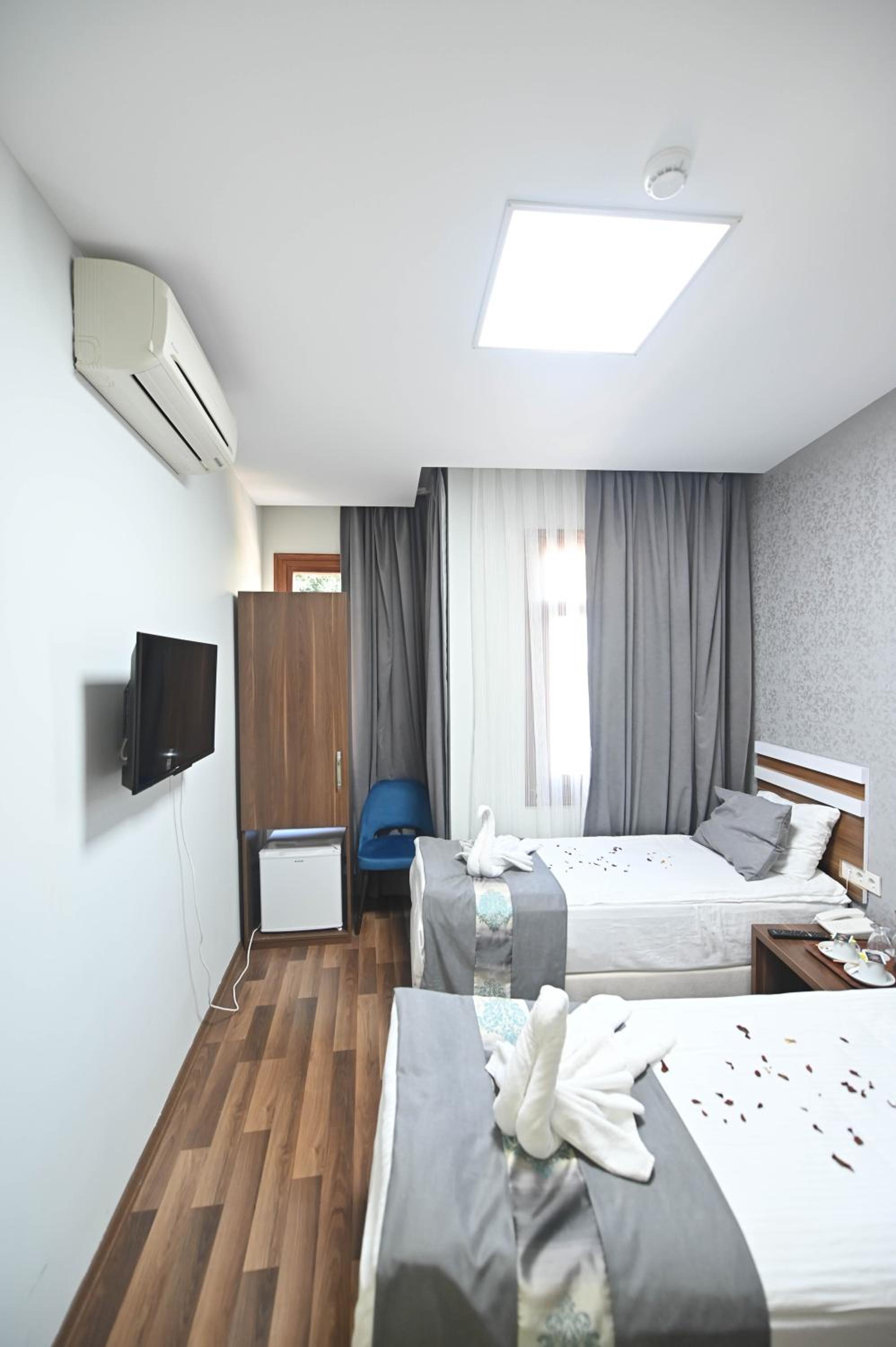 Standard Twin Room photo 3