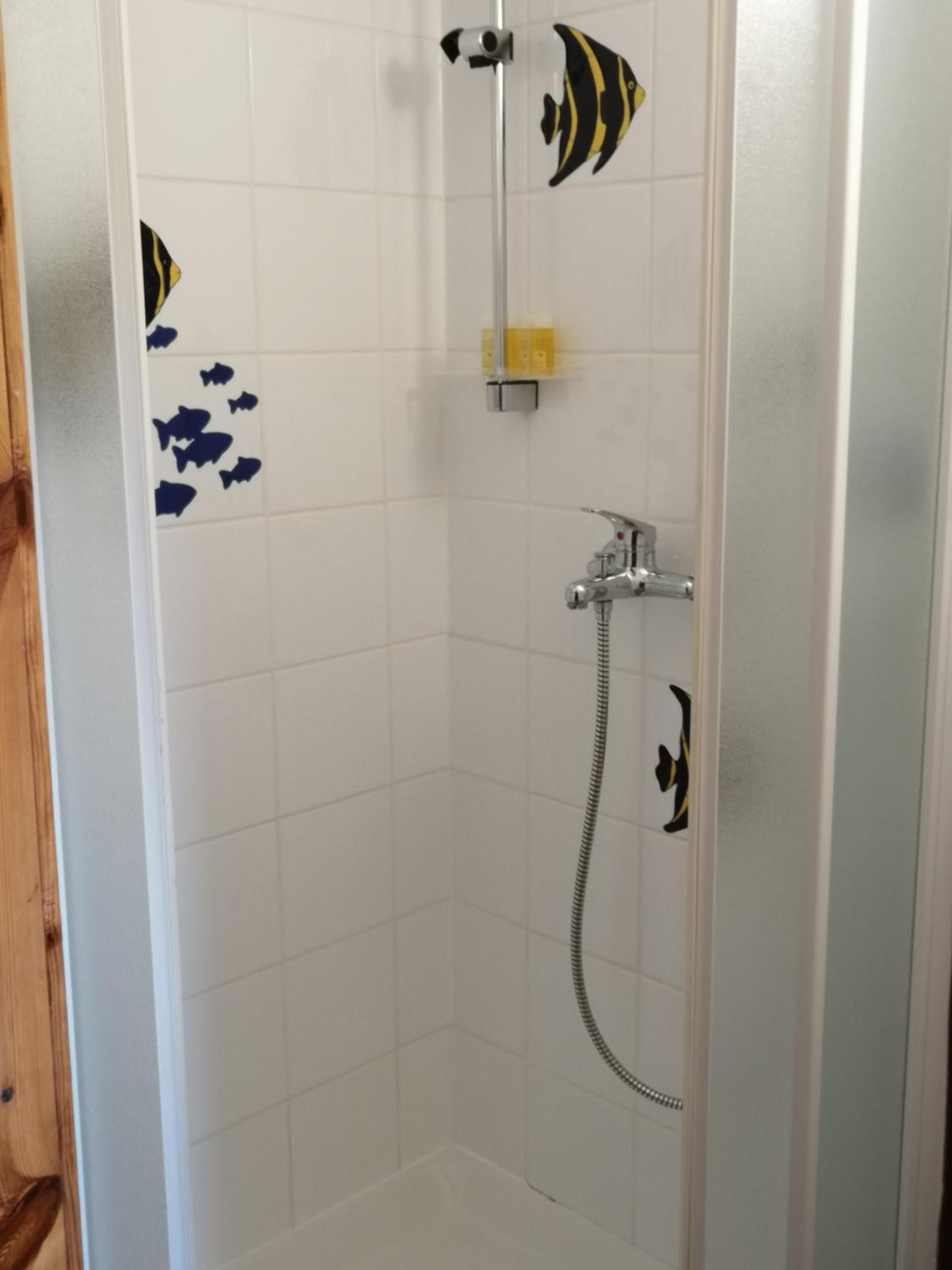 Two-Bedroom House - Photo 16
