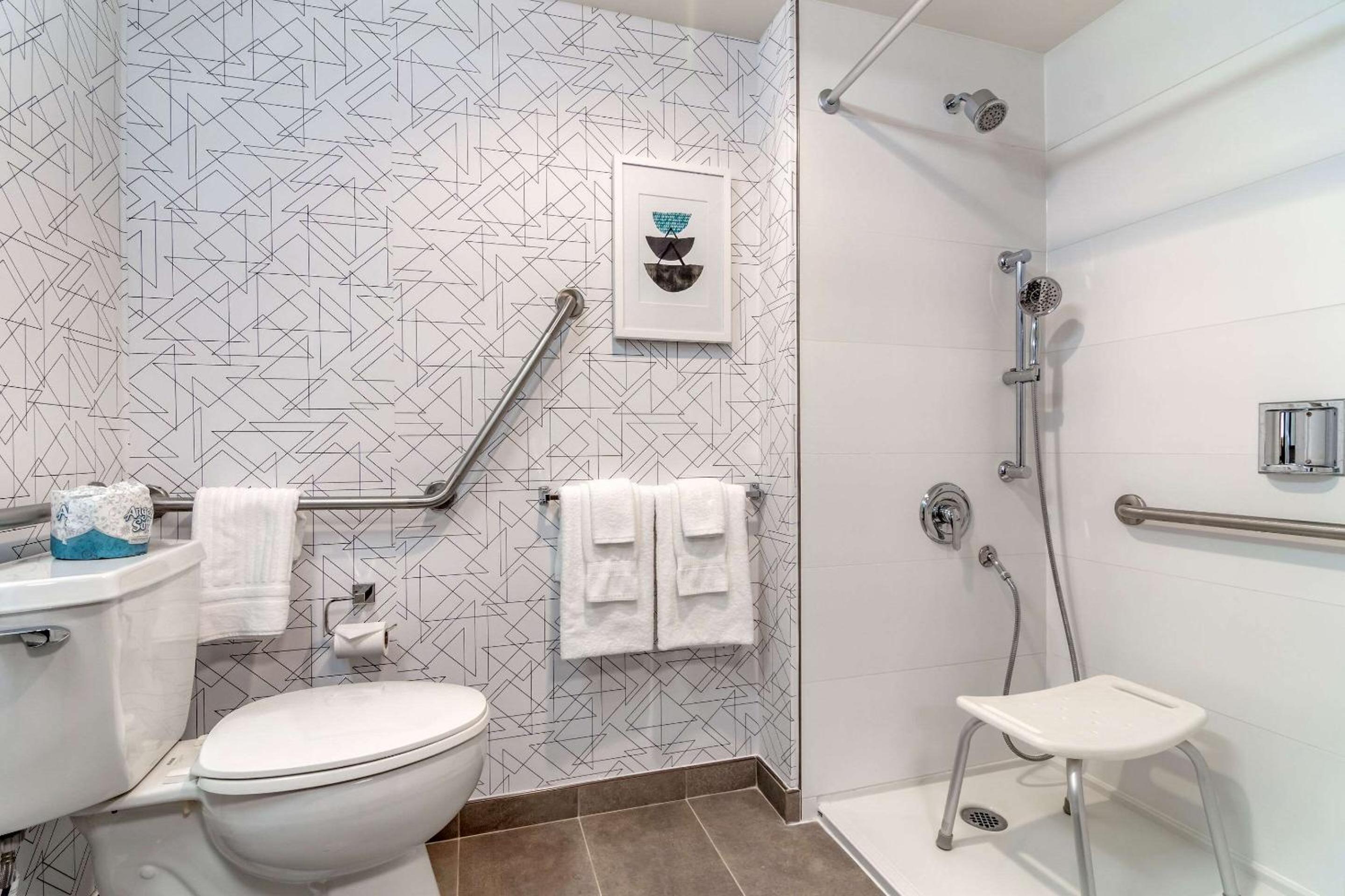 King Room - Disability Access - Photo 4