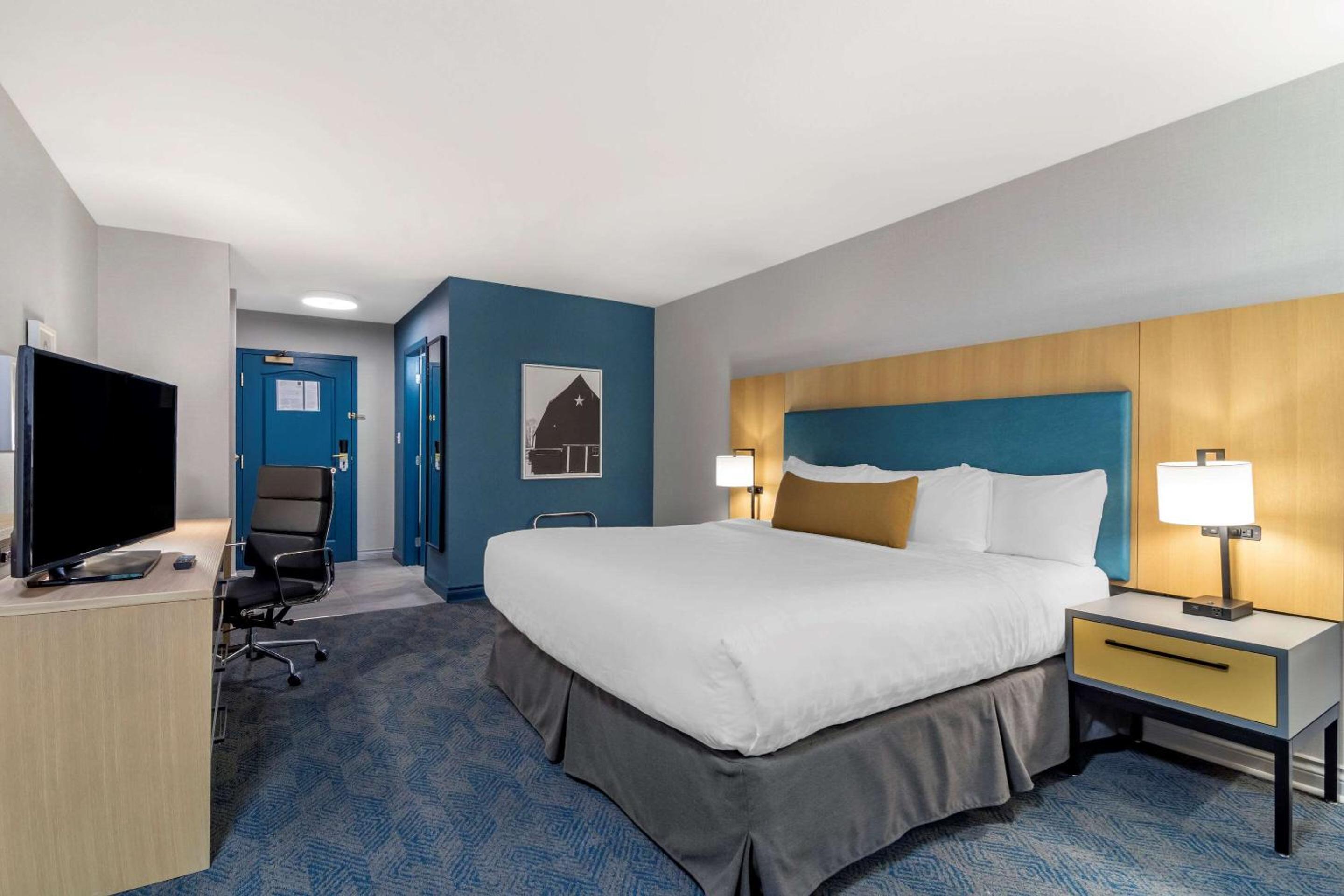 Business King Room - Photo 3