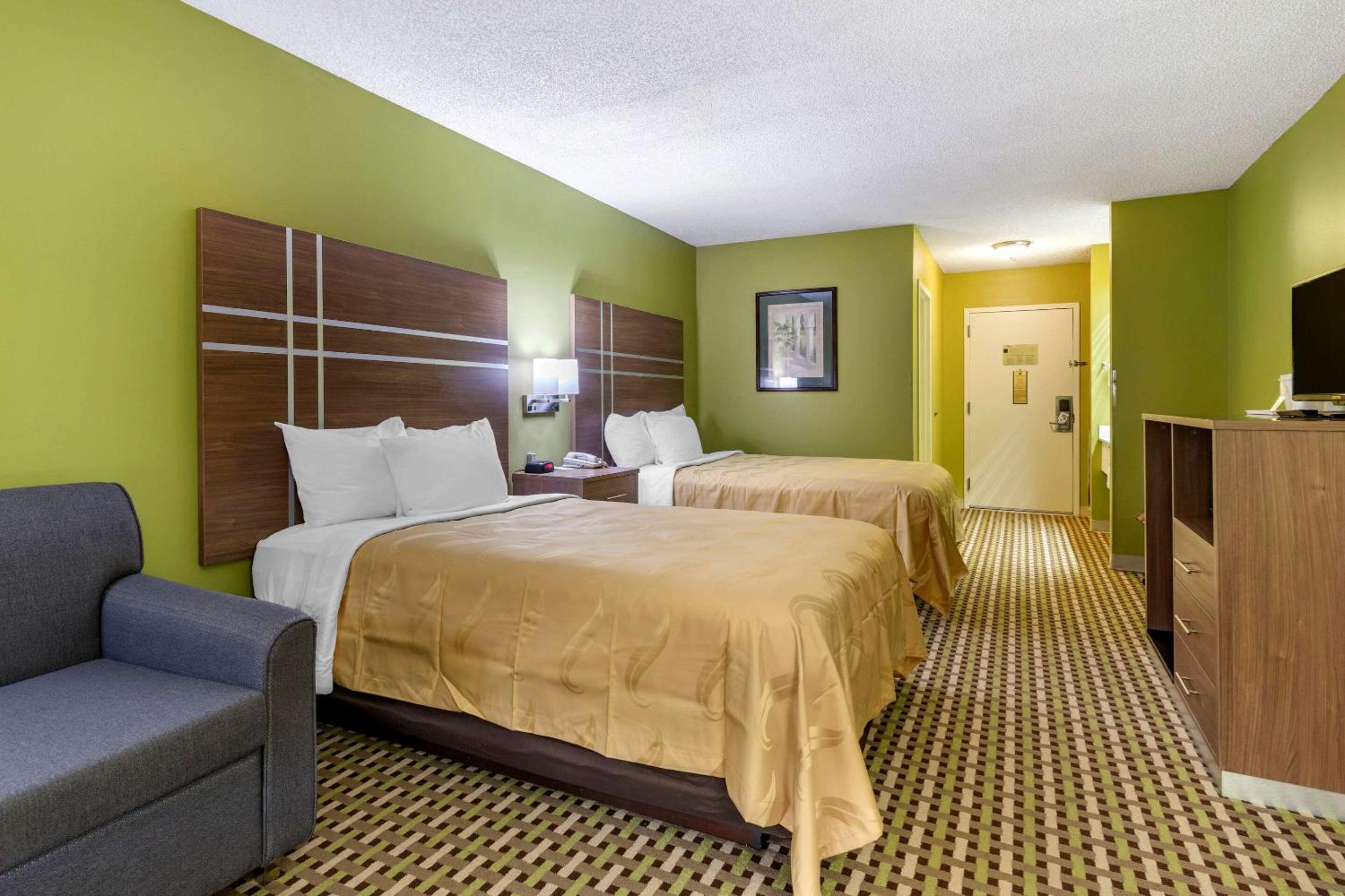 Double Room with Two Double Beds - Non-Smoking - Photo 3